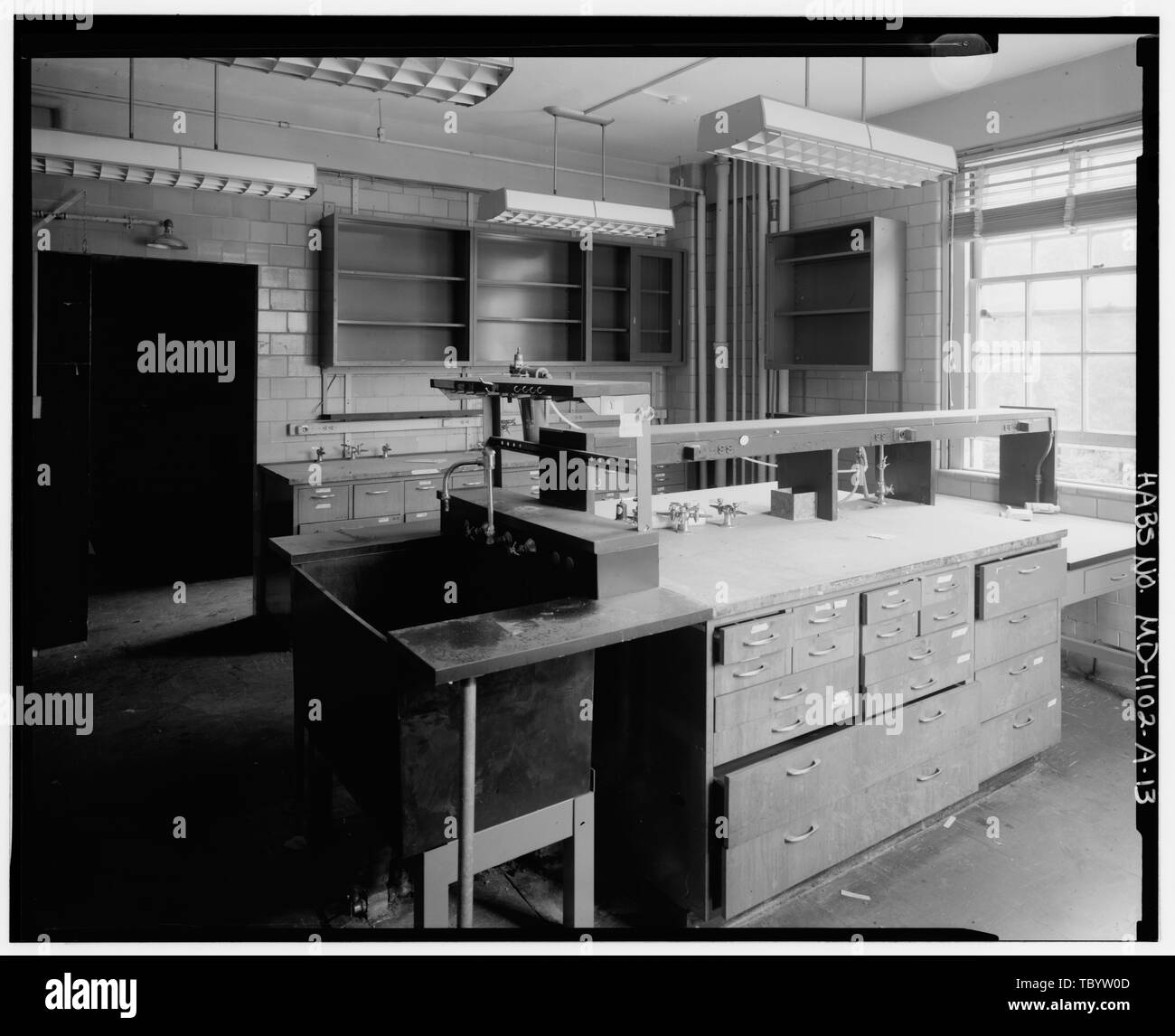 Gli istituti nazionali di sanità, igiene industriale Laboratory, 9000 Rockville Pike, Bethesda, Montgomery County, MD Wolcott, J Winthrop, Jr George A. Fuller Company Samuel J. Crewell Iron Works Walter S. Phelps granito dolce compagnia della società siderurgica Aerofin Corporation B. F. Società Sturtevant Ohio società iniettore leggendo, Pratt e cady James freddo porta di storage Company J. P. Pfeiffer e figlio Dyer, Rolla e von Ottingen, Wolfgang G Donahue, Dennis D Robinson e Associates, Inc., imprenditore Gaudreau, William un, L, contraente Hooper, Carol, campo squadra Fetzer, Kristin, campo squadra Robinson, Judith, Foto Stock