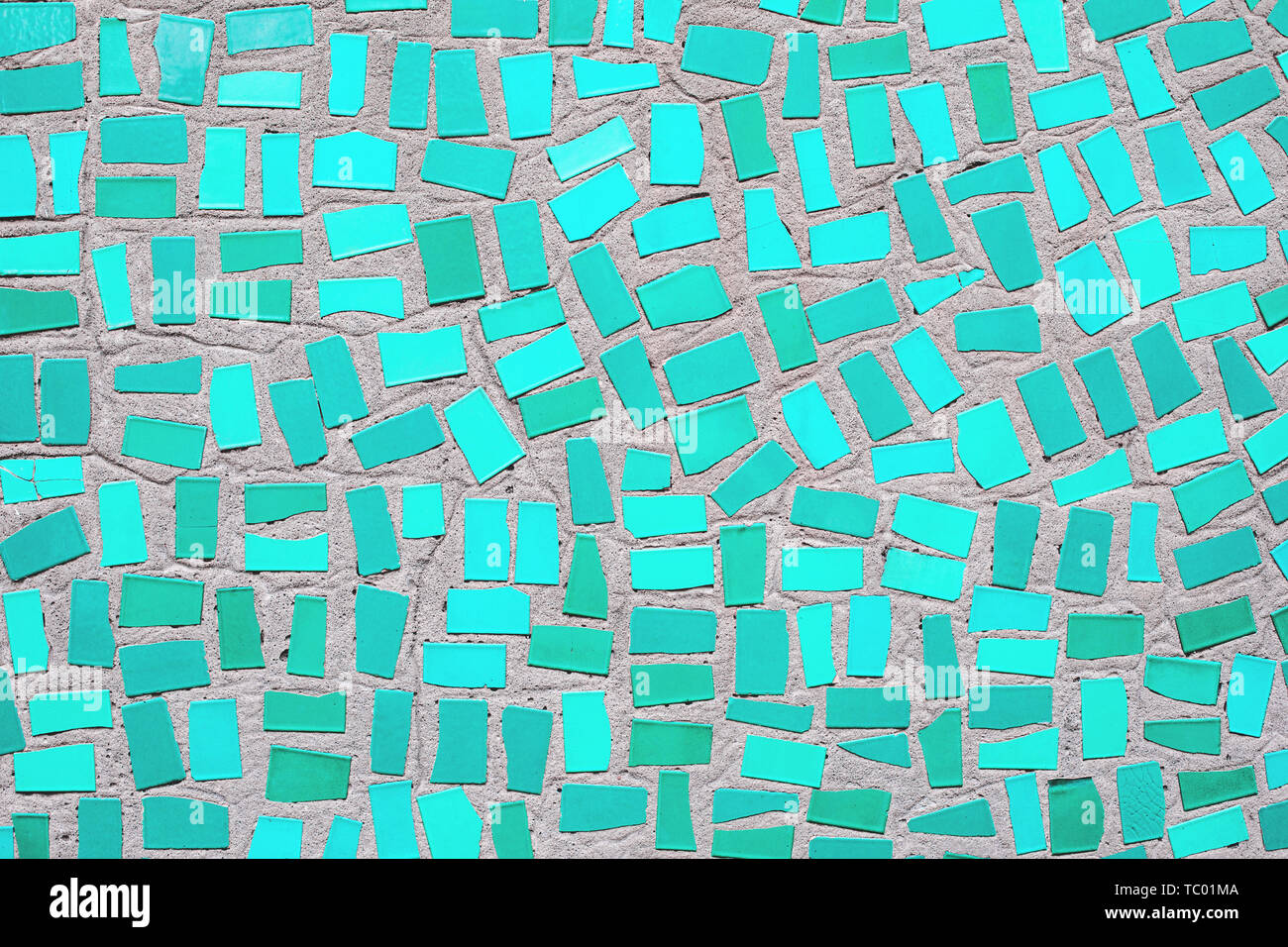 Primo piano della menta alla moda astratto colorato mosaico di piastrelle di ceramica di sfondo modellato Foto Stock