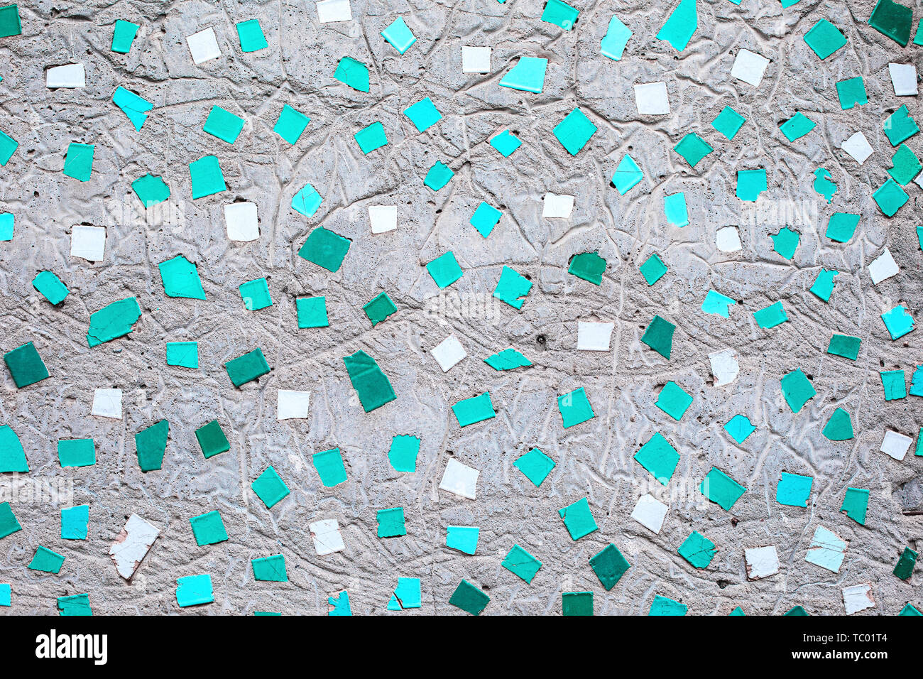 Primo piano della menta alla moda astratto colorato mosaico di piastrelle di ceramica di sfondo modellato Foto Stock