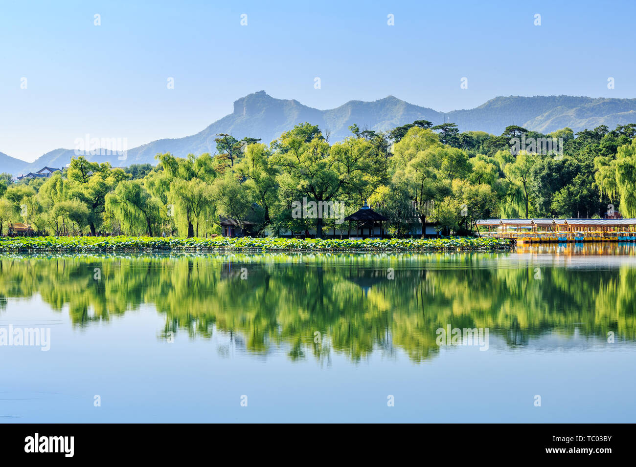 Il Chengde summer resort lago paesaggio, royal garden lago paesaggio Foto Stock