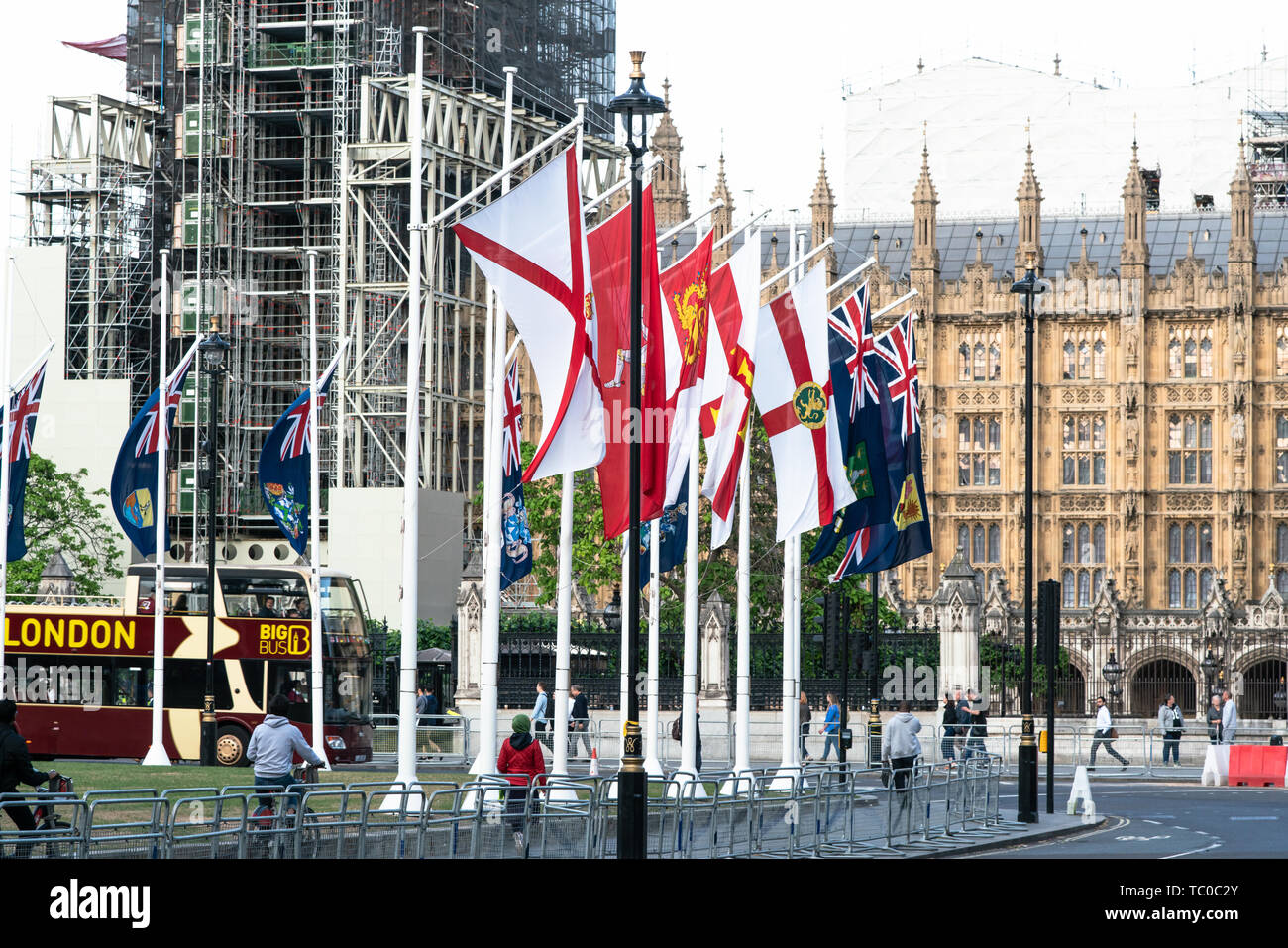 Londra UK 3 giugno 2019 Flags vola lungo Parliament Square, Westminster, Londra, Regno Unito, Foto Stock