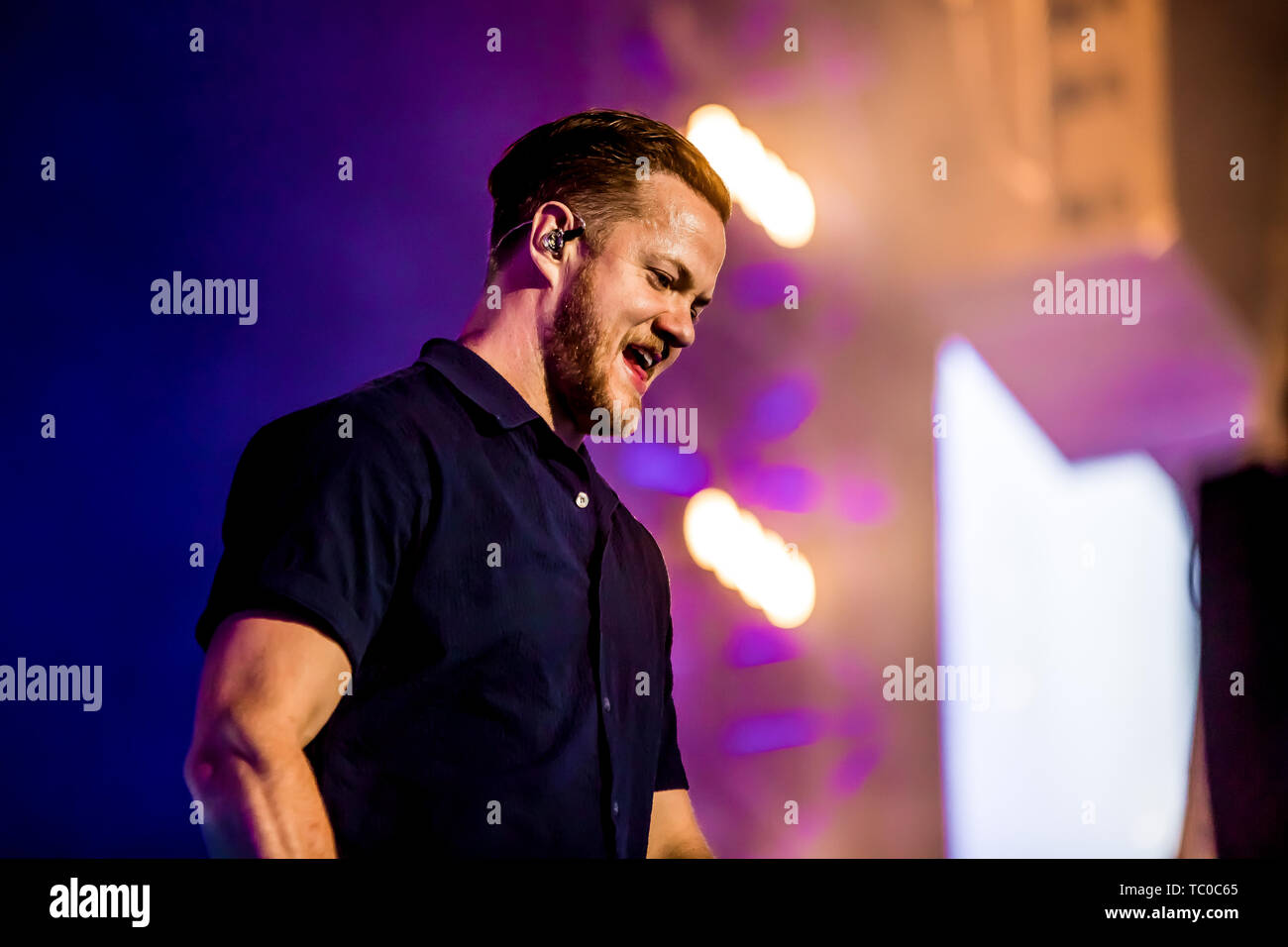 Firenze, Italia. 02Giugno, 2019. Dan Reynolds, Wayne sermone Ben McKee e Daniel Platzman aka immaginare Draghi ha scelto l'Italia per eseguire nell'unica tappa europea del loro tour. Il 2 giugno la band statunitense ha preso la fase del Visarno Arena a Firenze per eseguire in tutti i loro più grandi successi di record. Il concerto è stato organizzato da Livenation Italia. Credito: Luigi Rizzo/Pacific Press/Alamy Live News Foto Stock