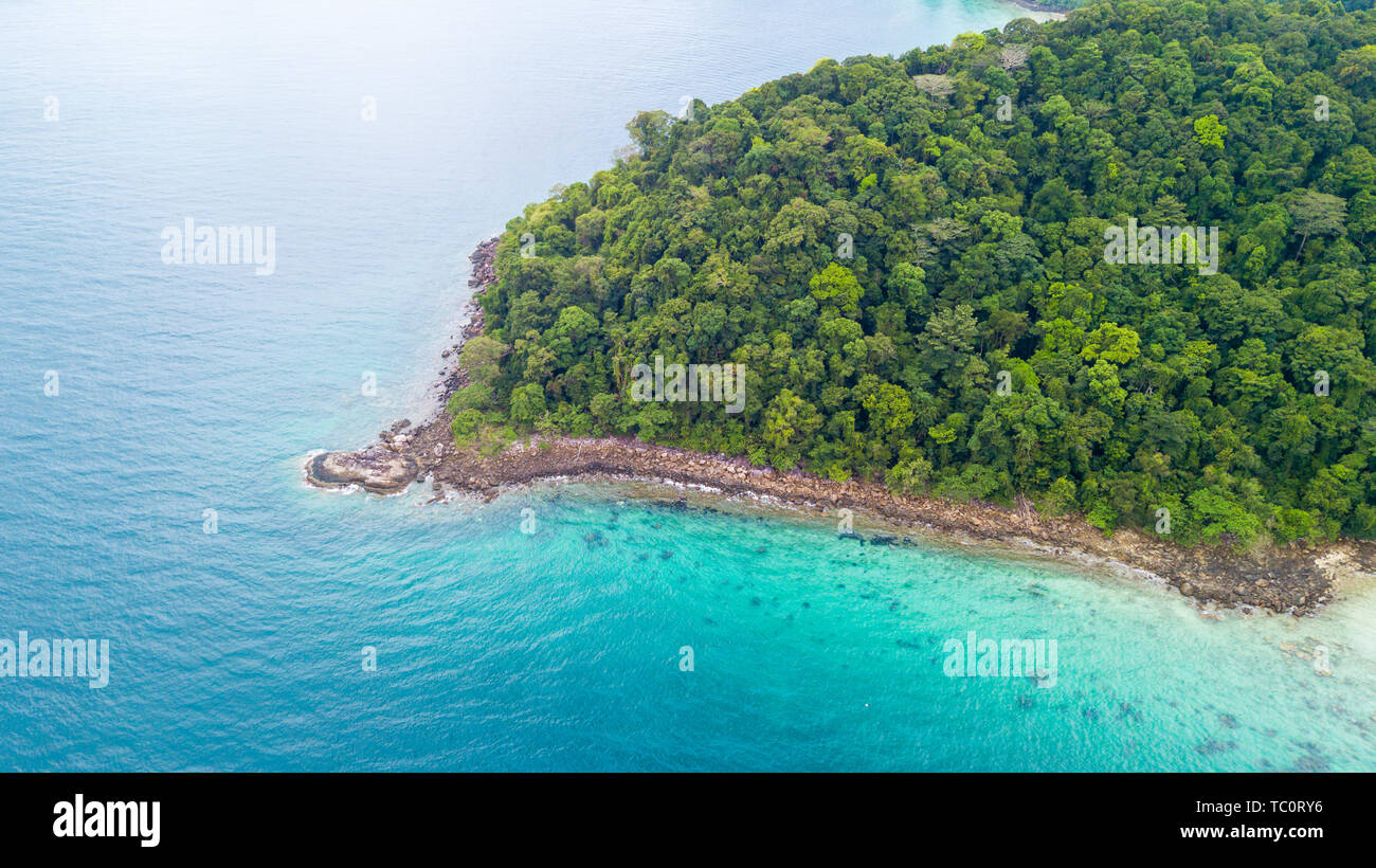 Koh Rang in Mu Koh Chang National Park, Trat, Thaialnd: popolari luoghi che i turisti piace fare immersioni, guardare i pesci e coralli subacqueo. Foto Stock