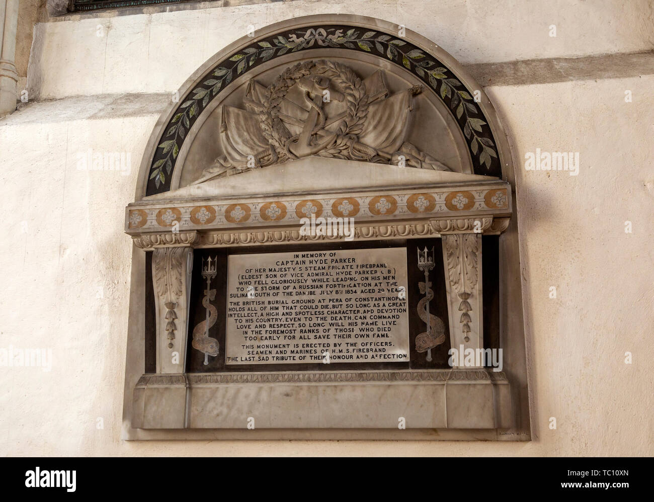 Monumento in memoria del Capitano Hyde Parker morì Guerra di Crimea 1854, H.M.S. Tizzone ,Long Melford, Suffolk, Inghilterra, Regno Unito Foto Stock