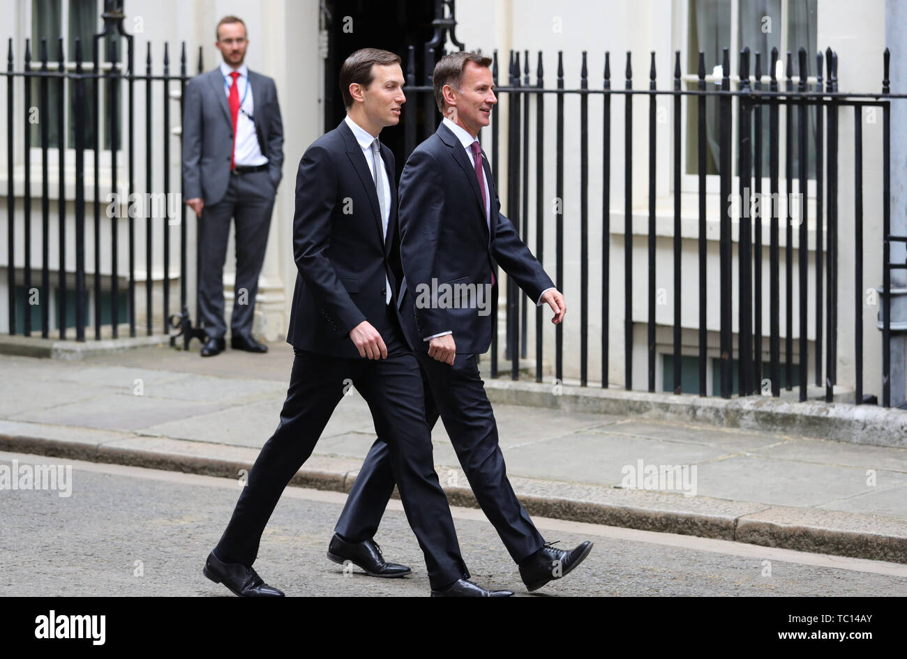 Segretario di Stato per gli affari esteri Jeremy Hunt arriva a Downing Street, Londra, prima di un incontro tra il primo ministro Theresa Maggio e il Presidente USA Trump, nel secondo giorno della sua visita di Stato nel Regno Unito. Foto Stock