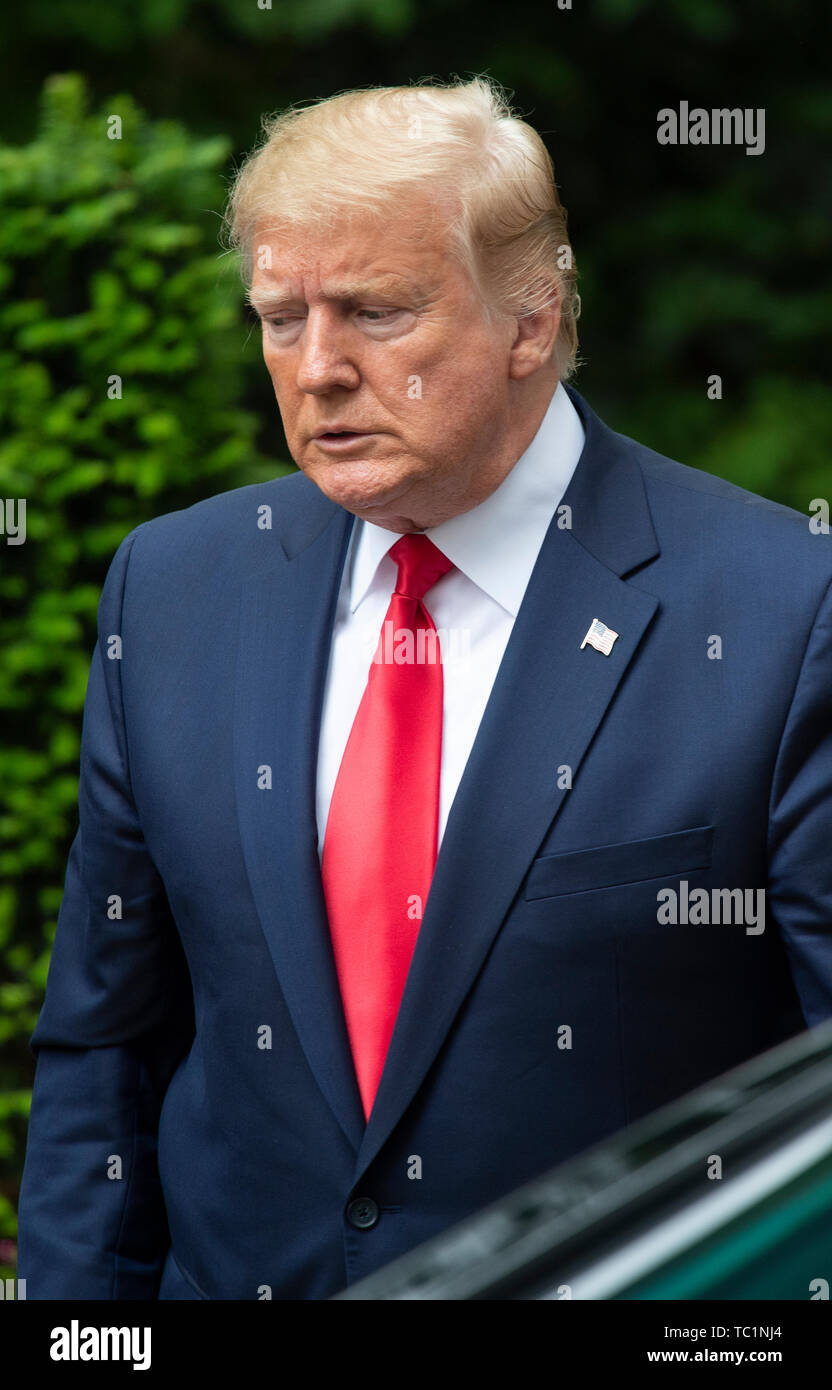 Il presidente statunitense Donald Trump al 10 di Downing Street per un incontro di lavoro durante il secondo giorno dell'U.S. Il presidente e la First Lady del tre-giorni di visita di Stato. Foto Stock