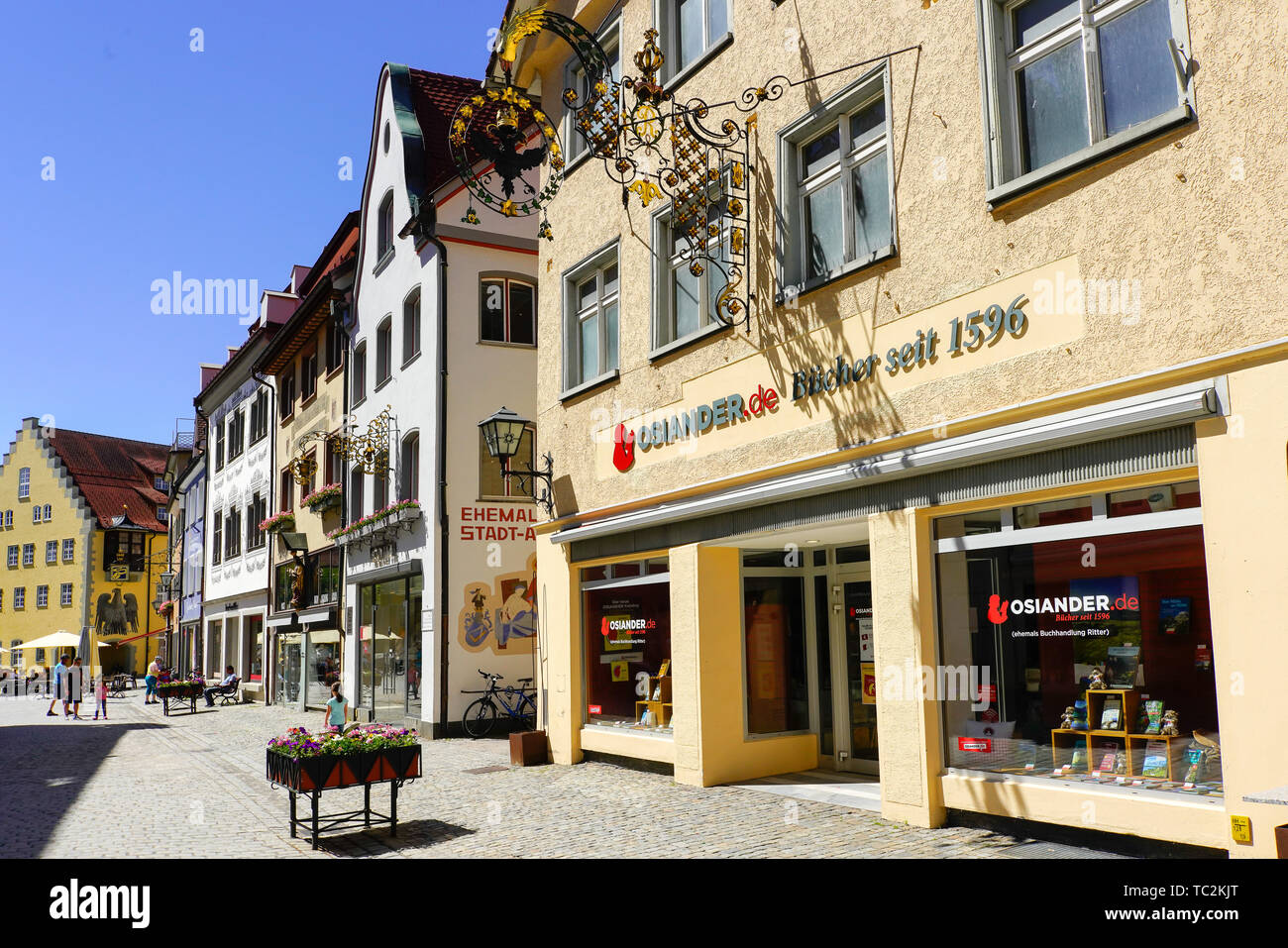 Pittoresca strada in Wangen im Allgäu, Baden-Württemberg, Germania. Una città storica in oriente Baden-Wuerttemberg. Foto Stock