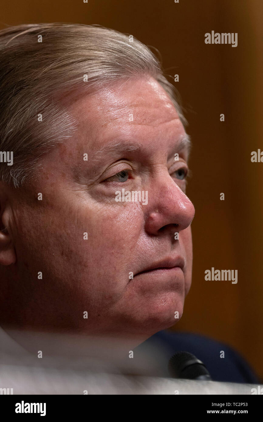 Washington, Stati Uniti d'America. 04 Giugno, 2019. Il senatore Lindsay Graham(il repubblicano da South Carolina) partecipa a un'audizione del Senato Comitato Giudiziario su analoghi di fentanil & la scadenza di pianificazione di emergenza ordine sul Campidoglio di Washington, DC, Giugno 4, 2019. Credito: Chris Kleponis/CNP | Utilizzo di credito in tutto il mondo: dpa/Alamy Live News Foto Stock
