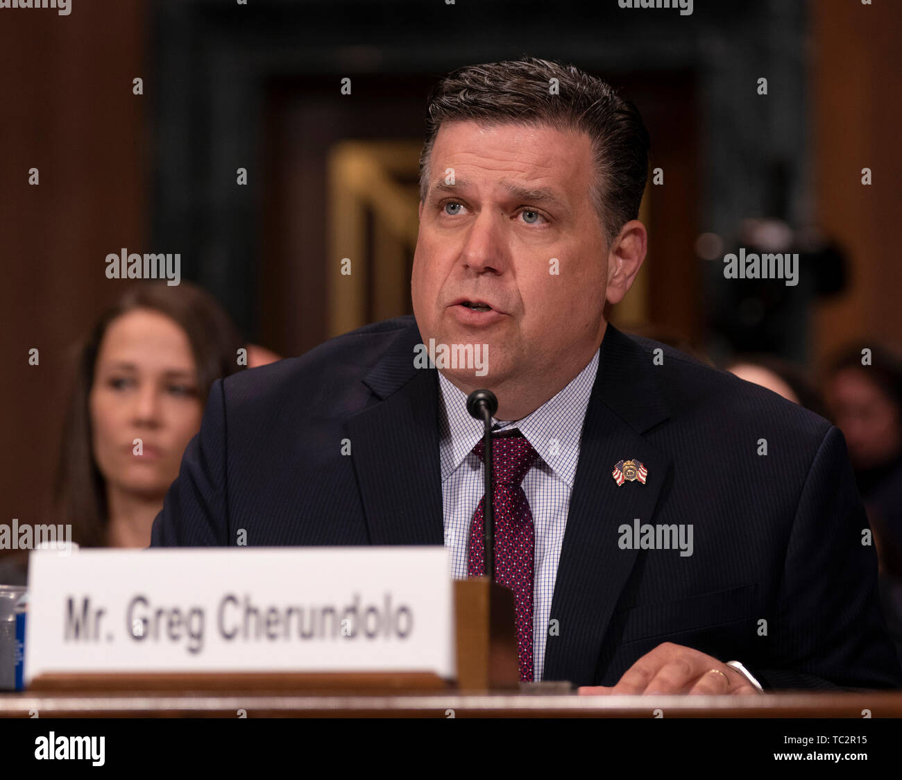 Greg Cherundolo, deliberando capo delle operazioni, Drug Enforcement Administration, U.S. Dipartimento di Giustizia appare dinanzi alla commissione giudiziaria del Senato per una audizione su analoghi di fentanil & la scadenza di pianificazione di emergenza ordine sul Campidoglio di Washington, DC, Giugno 4, 2019. Credito: Chris Kleponis/CNP /MediaPunch Foto Stock