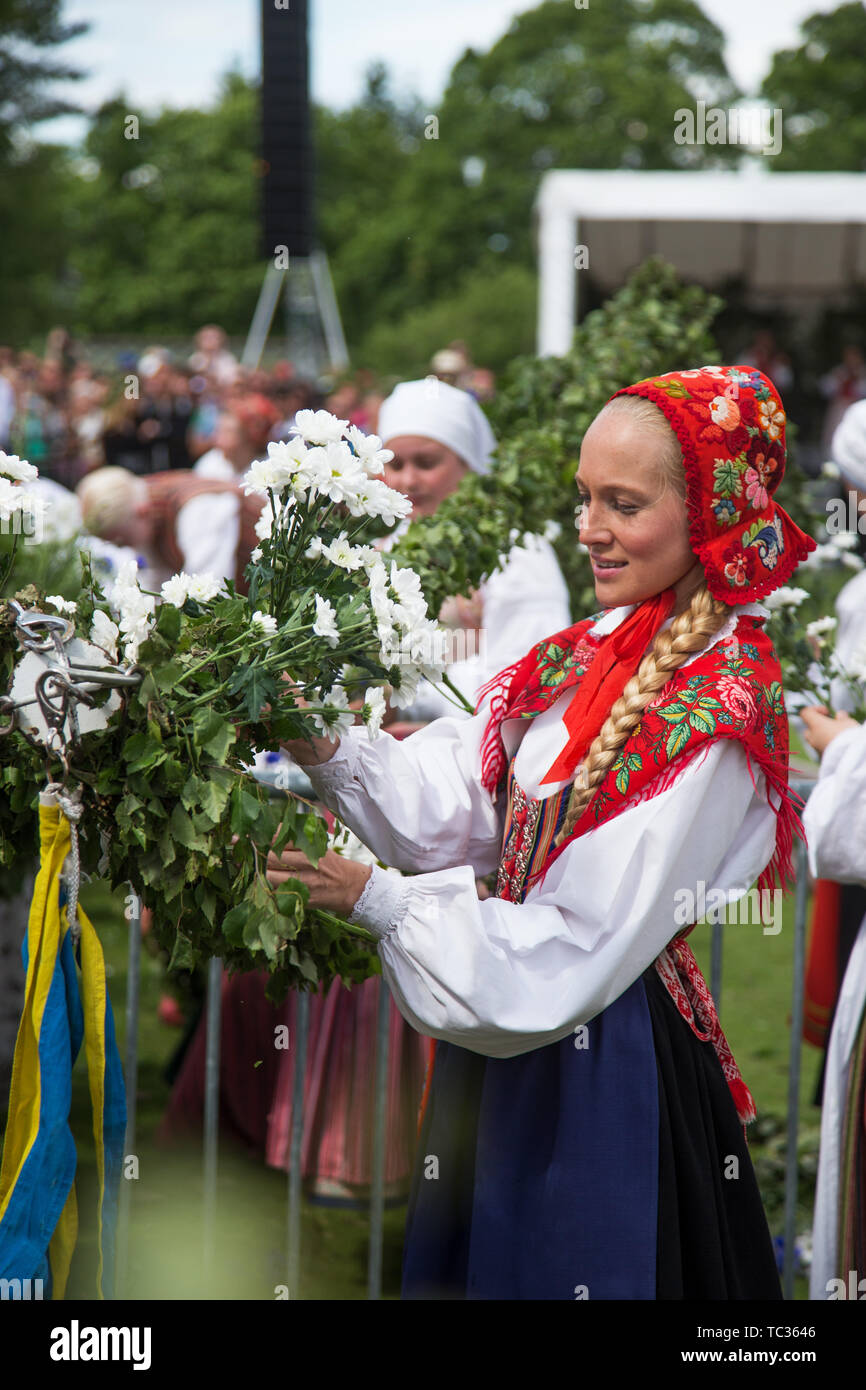 Stoccolma 20170623 Midsommar på Skansen, Stoccolma, Sverige. Tradizionale festa di mezza estate at Skansen, Stoccolma, Svezia. Foto Jeppe Gustafsson Foto Stock