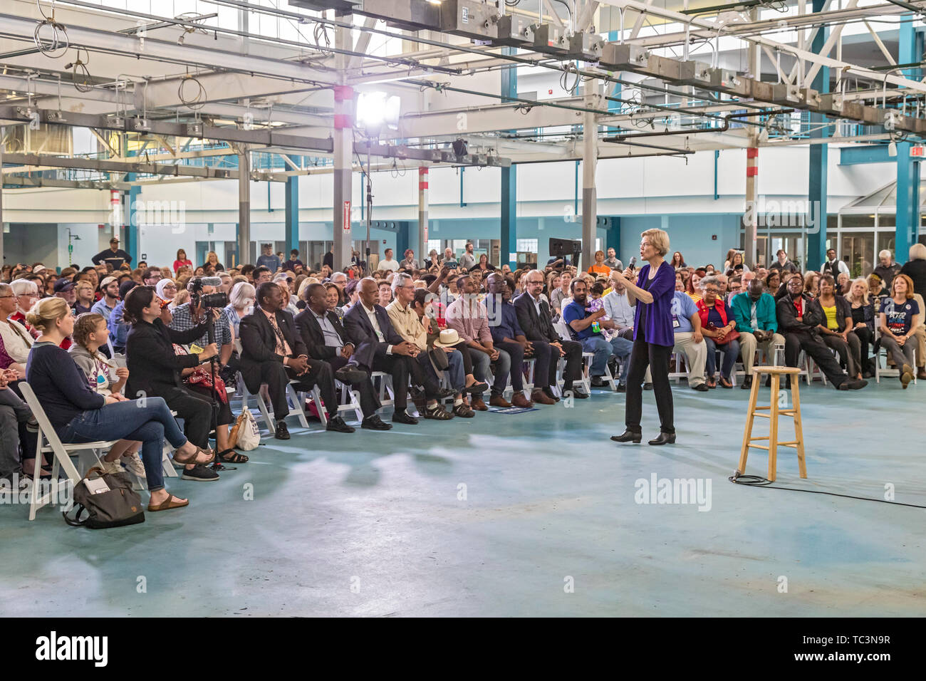 Detroit, Michigan - Il senatore Elizabeth Warren detiene una " comunità " di conversazione a Detroit come parte della sua campagna per il 2020 elezioni presidenziali democratiche Foto Stock