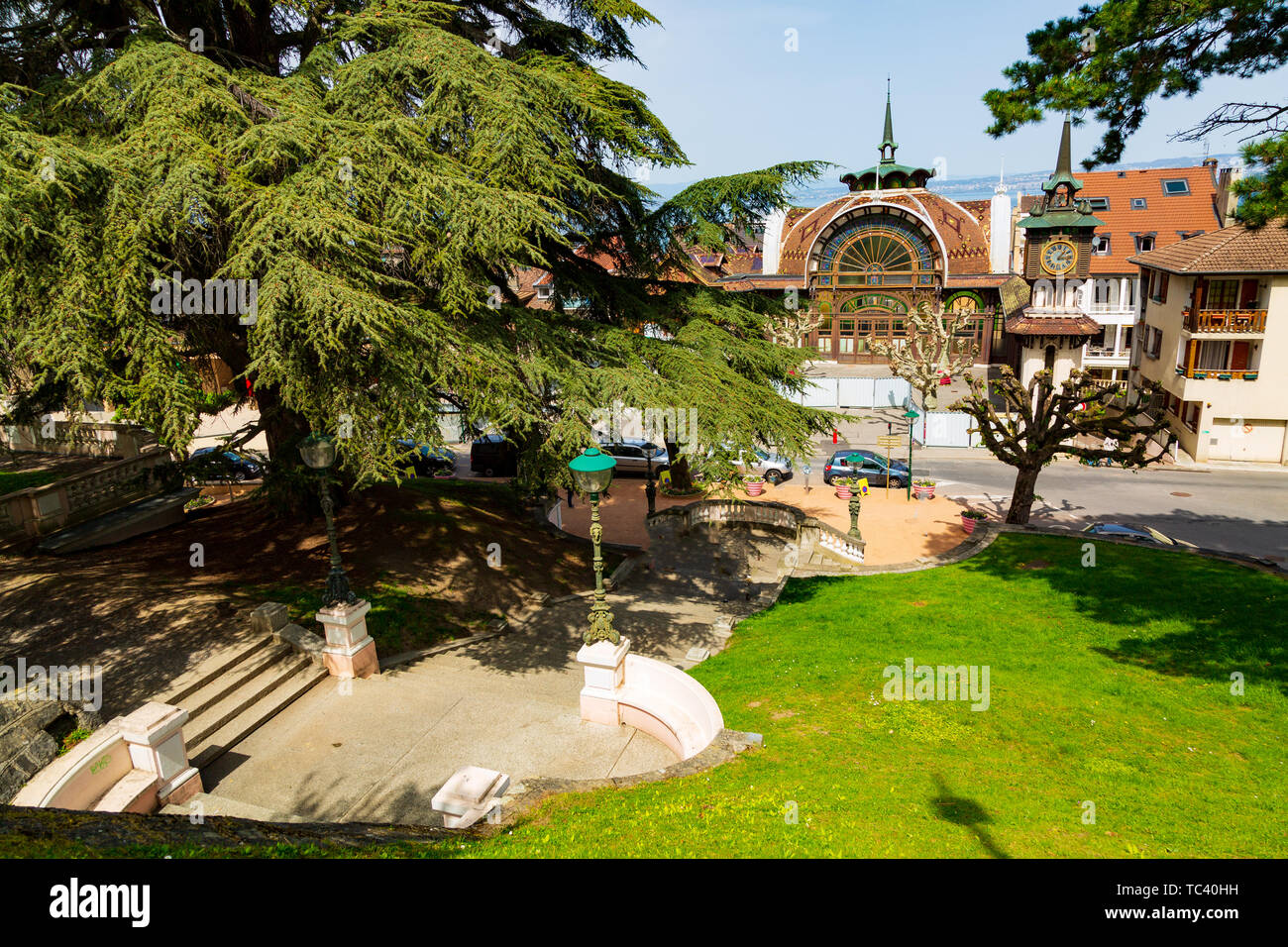 Storico art nouveau casa pompa di acqua minerale Evian-les-Bains città in Francia Foto Stock