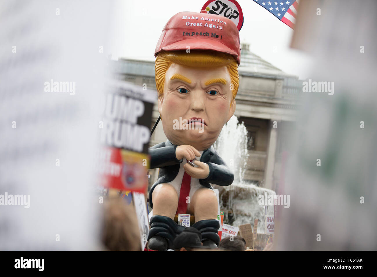 LONDON, Regno Unito - 4 giugno 2019: una satira politica scultura di Donald Trump realizzata in corrispondenza di un anti Trump marzo a Londra Foto Stock