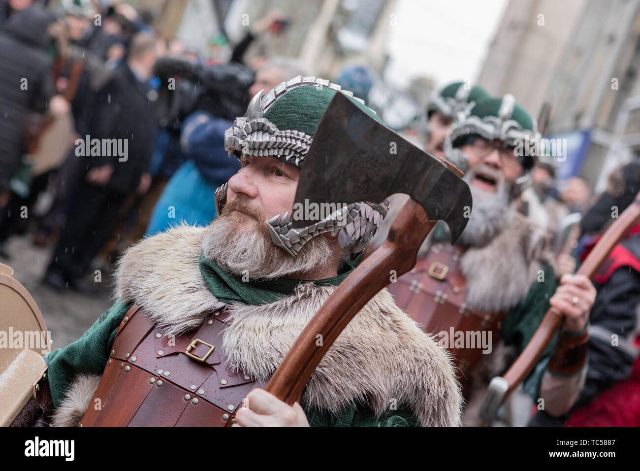 Lerwick, isole Shetland, Scotland, Regno Unito. Il 29 gennaio 2019. Up Helly Aa viking festival di fuoco che è unica per le Shetland e tiene l'ultimo martedì di Foto Stock