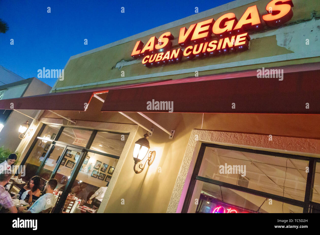 Miami Beach Florida, North Beach, Collins Avenue, Las Vegas cucina cubana, ristorante ristoranti cibo mangiare fuori caffè bistrot, al fresco, sidew Foto Stock