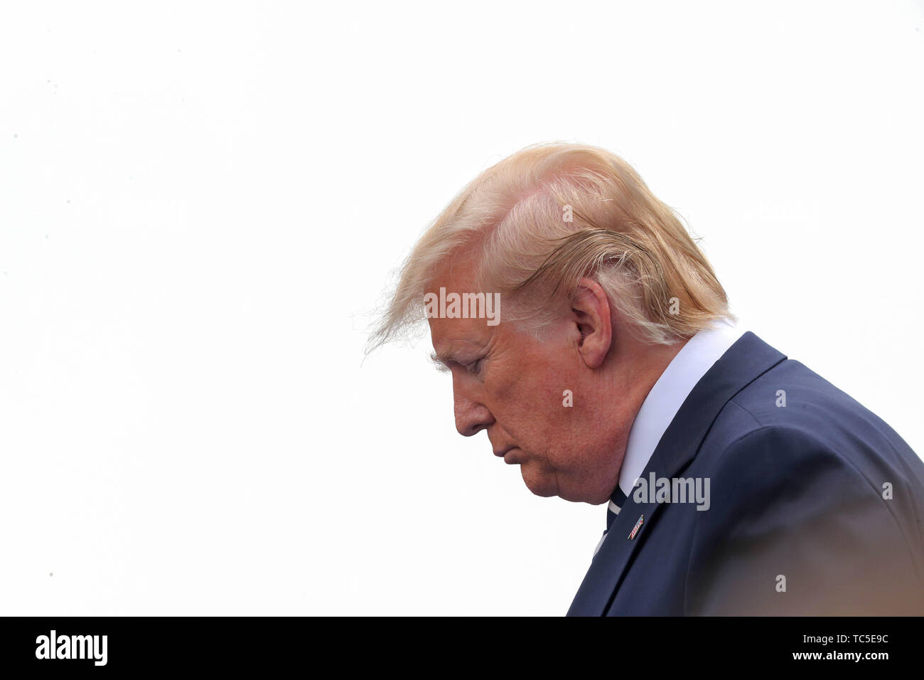 Il presidente statunitense Donald Trump durante le commemorazioni per il settantacinquesimo anniversario dello sbarco in Normandia a Southsea comune, Portsmouth. Foto Stock