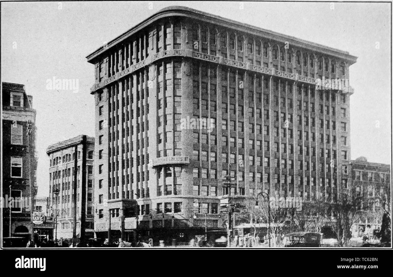 Fotografia del calcestruzzo edificio per uffici a Dallas, Texas, dal libro "Libro di Texas' da Harry Yandell Benedetto e Giovanni A. Lomax, 1916. La cortesia Internet Archive. () Foto Stock