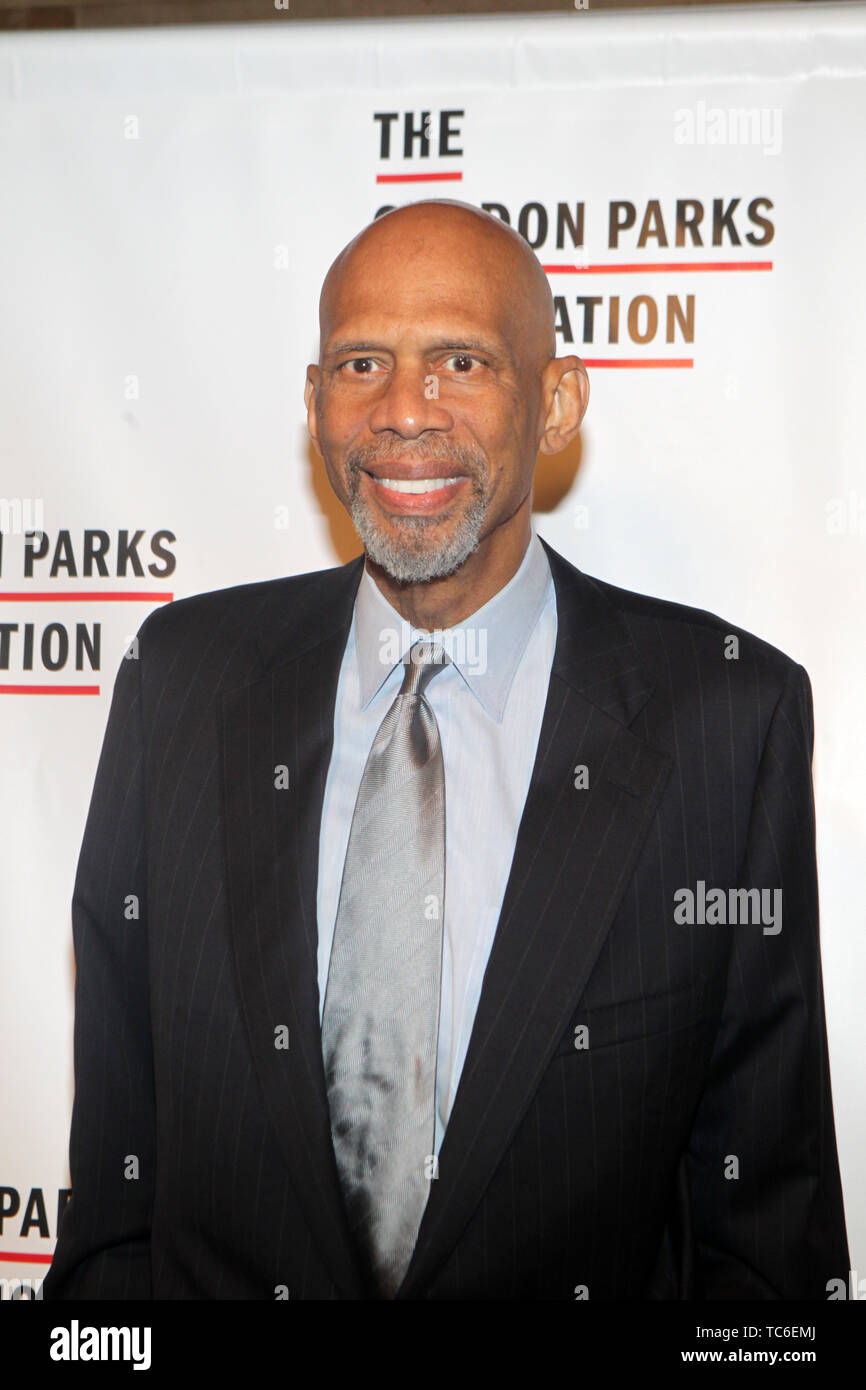 NEW YORK NEW YORK-giugno 4: Kareem Abdul Jabbar (Honoree) assiste il 2019 Gordon Parks Foundation Awards Cena e asta del tappeto rosso per celebrare le arti & Giustizia sociale tenutosi a Cipriani 42nd Street il 4 giugno 2019 a New York City. Photo credit: Mpi43/MediaPunch Foto Stock