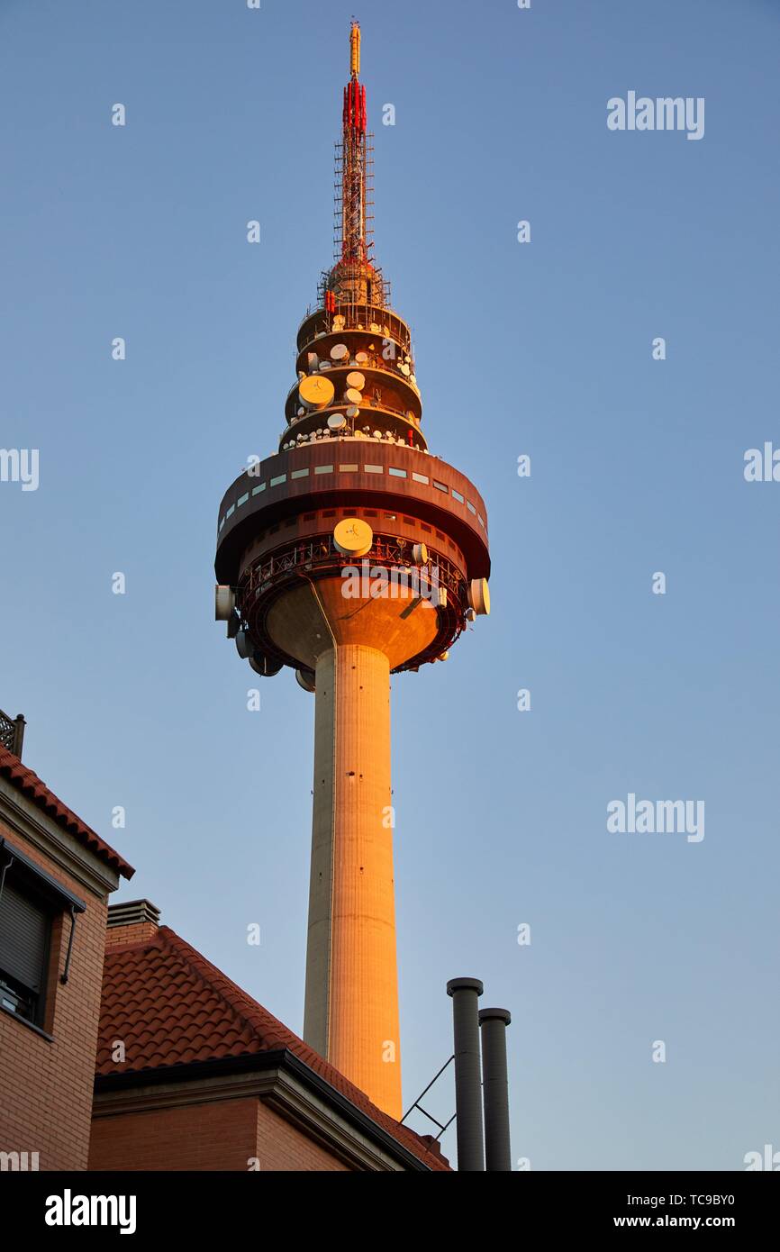 Torrespaña (spagnolo la torre della televisione), la torre delle comunicazioni, Pirulí, Madrid, Spagna, Europa Foto Stock