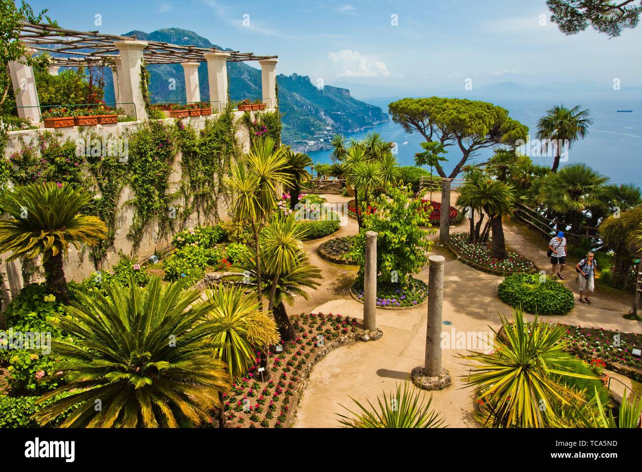 Vista dal giardino di Villa Rufolo a Ravello, Amalfi Coast, provincia di Salerno, Campania, Italia, Europa. Foto Stock