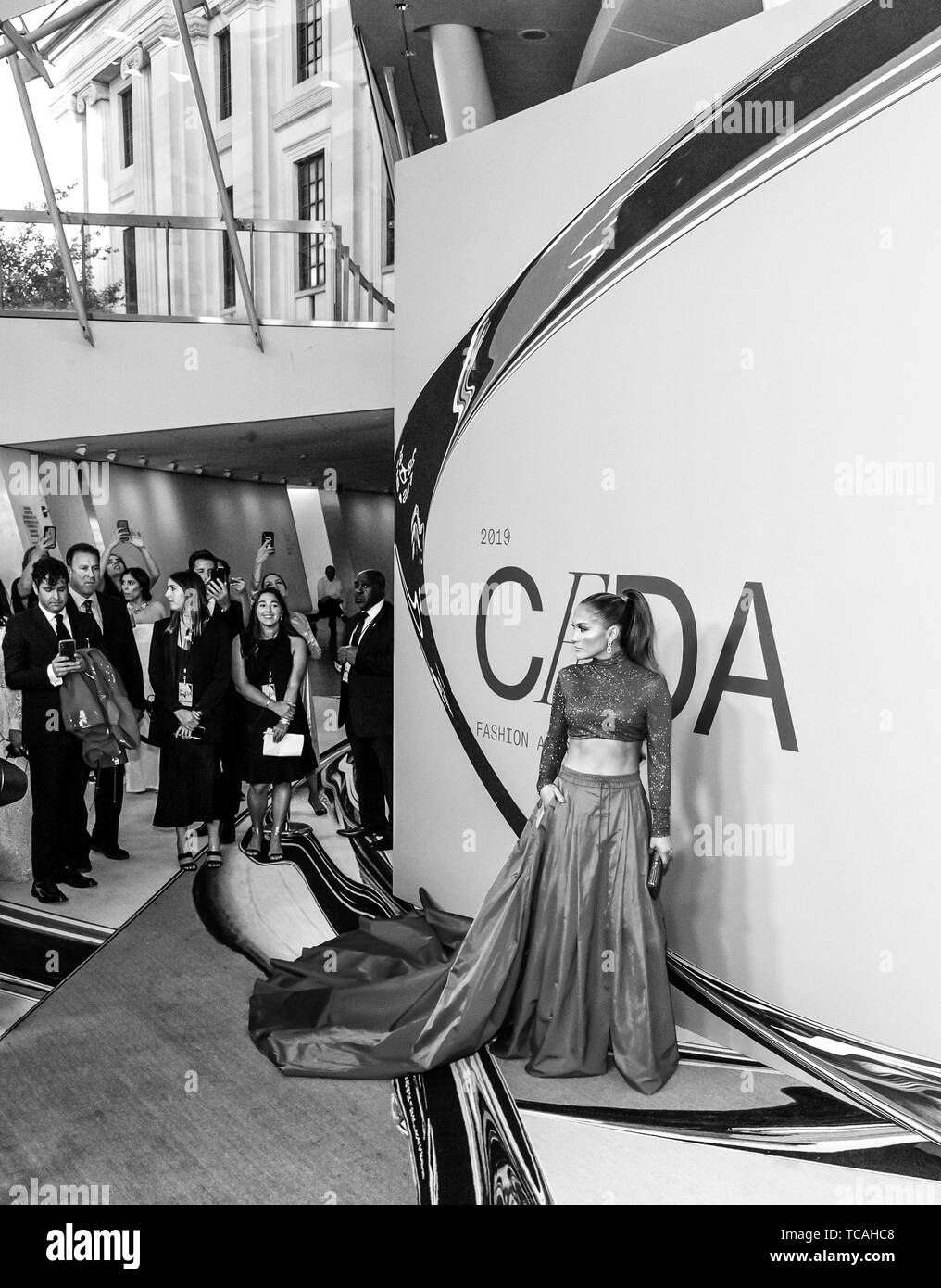 New York, NY - Giugno 03, 2019: Jennifer Lopez assiste 2019 CFDA Fashion Awards al Brooklyn Museum Foto Stock