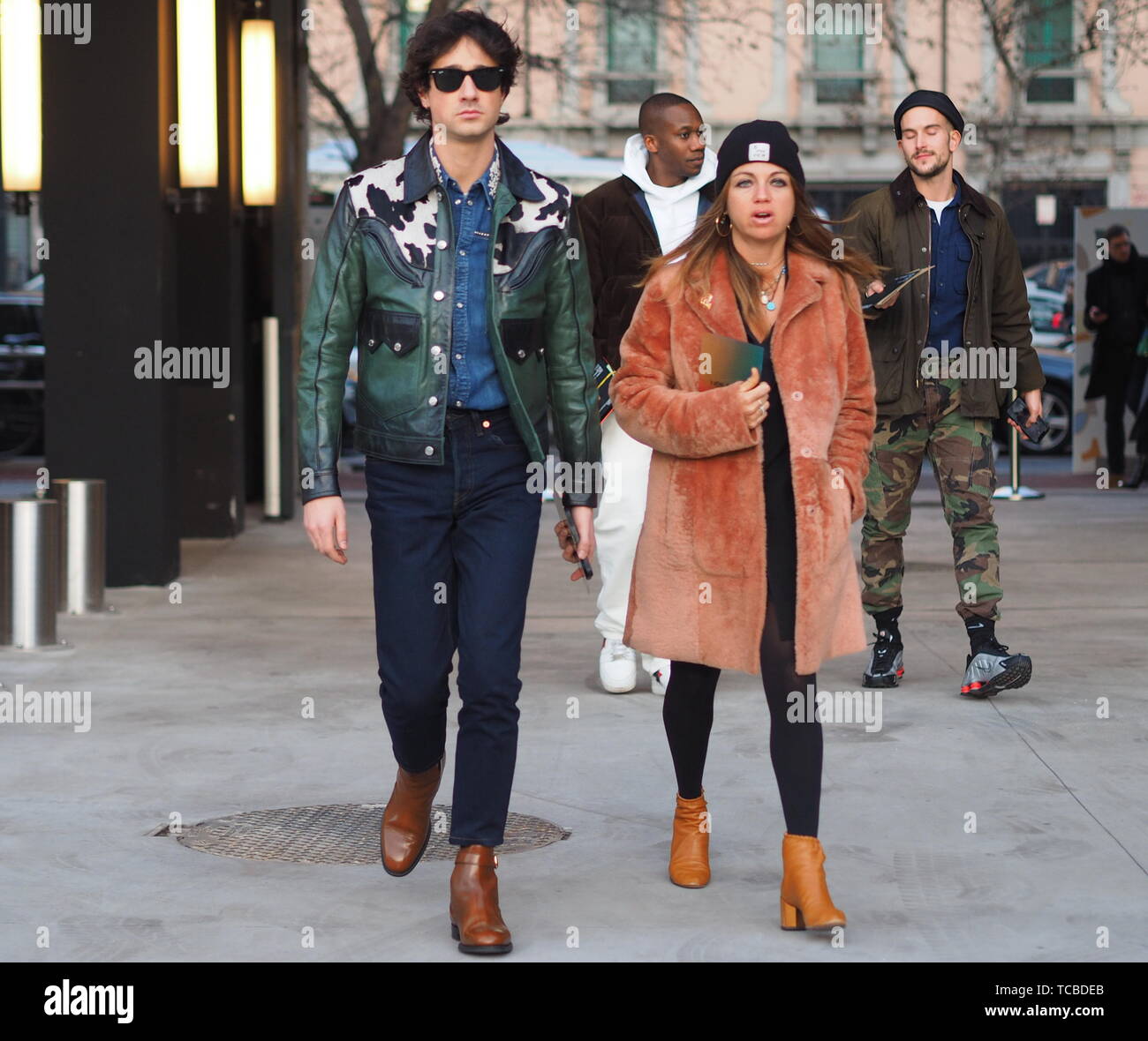 MILANO, Italia: 12 gennaio 2019: fashion blogger street style abiti prima di Neil Barrett fashion show di Milano durante la settimana della Moda Uomo Autunno/Inverno 2019 Foto Stock