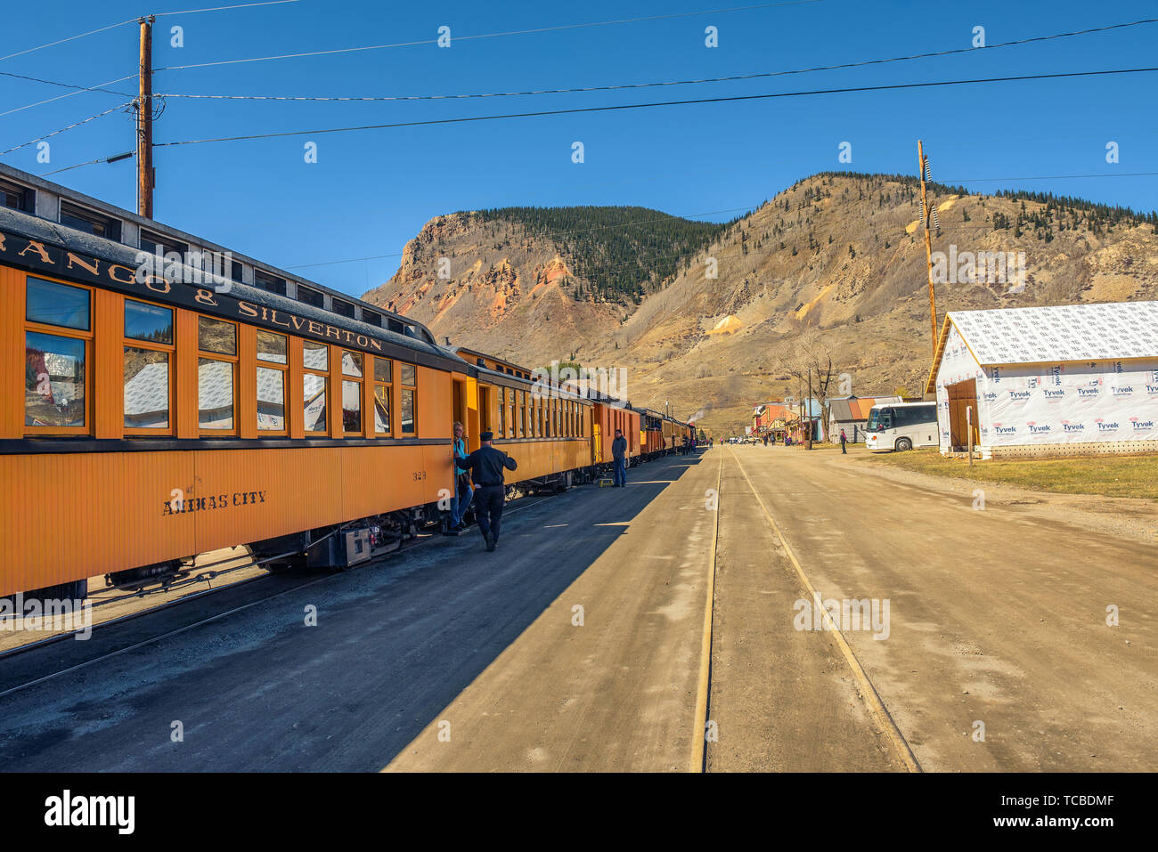 La gente che ottiene la Durango a Silverton Narrow Gauge in treno Silverton Foto Stock