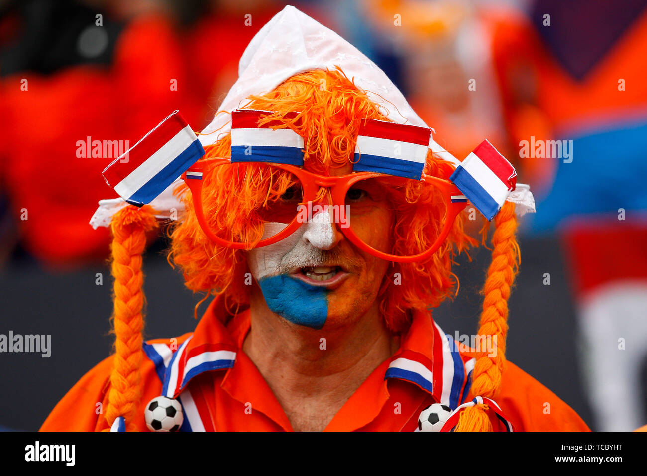 Guimaraes, Portogallo. Il 6 giugno, 2019. Paesi Bassi appassionati prima la UEFA Nazioni League Semi Final match tra Paesi Bassi e Inghilterra a Estadio D. Afonso Henriques sul 6 giugno 2019 a Guimaraes, Portogallo. (Foto di Daniel Chesterton/) Credit: Immagini di PHC/Alamy Live News Foto Stock