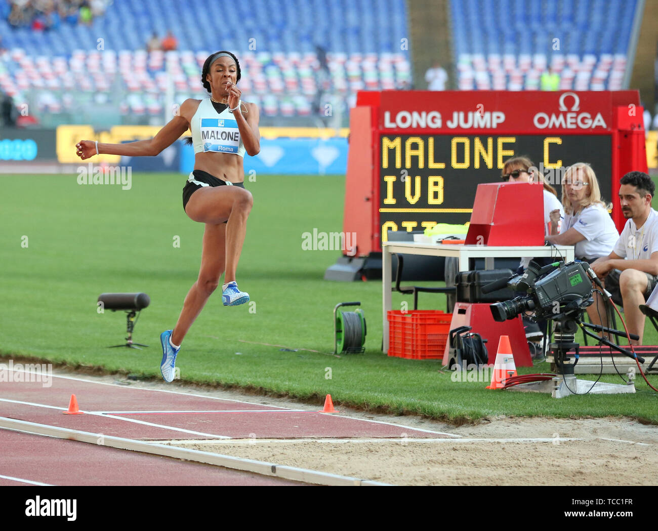 Roma, Italia - Jun 06: Chantel Malone del British Virgine Isles compete in Donne Salto in lungo evento durante la IAAF Diamond League 2019 Golden Gala Pietro Mennea a Roma (credito: Mickael Chavet/Zuma/Alamy Live News) Foto Stock