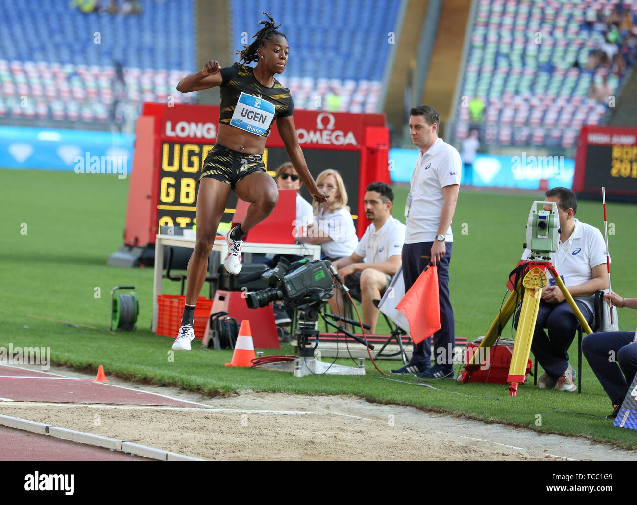 Roma, Italia - Jun 06: Lorraine Ugen di Gran Bretagna compete in Donne Salto in lungo evento durante la IAAF Diamond League 2019 Golden Gala Pietro Mennea a Roma (credito: Mickael Chavet/Zuma/Alamy Live News) Foto Stock