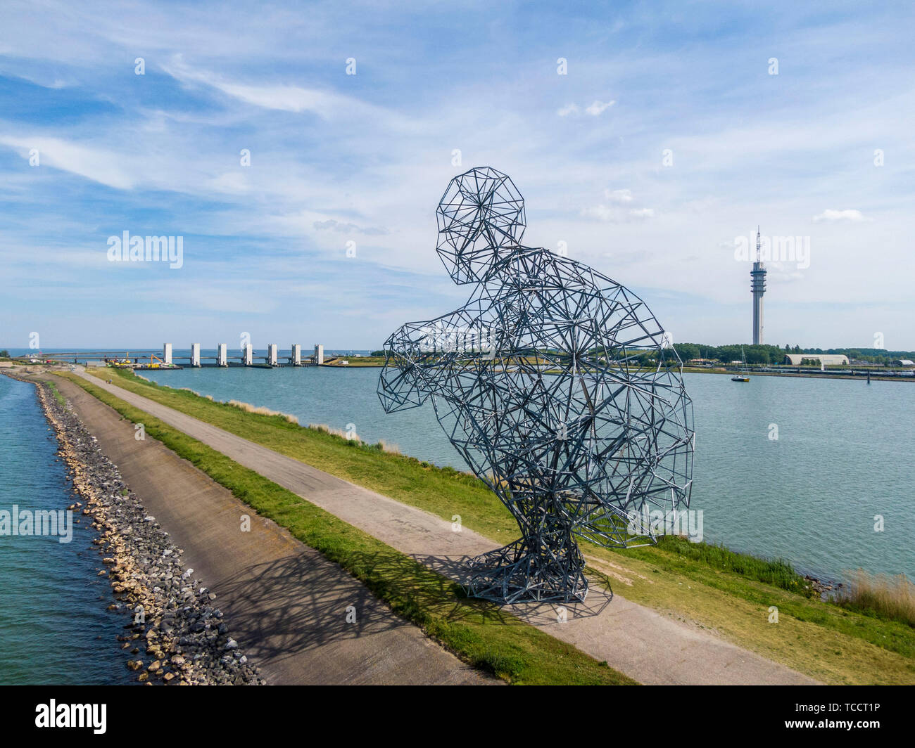 LELYSTAD, NEDERLANDS - 02 GIUGNO 2019: L'uomo gigante è in attesa di riscaldamento globale Foto Stock