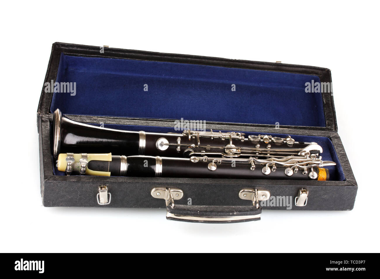 Antique clarinetto in caso isolato su bianco Foto Stock