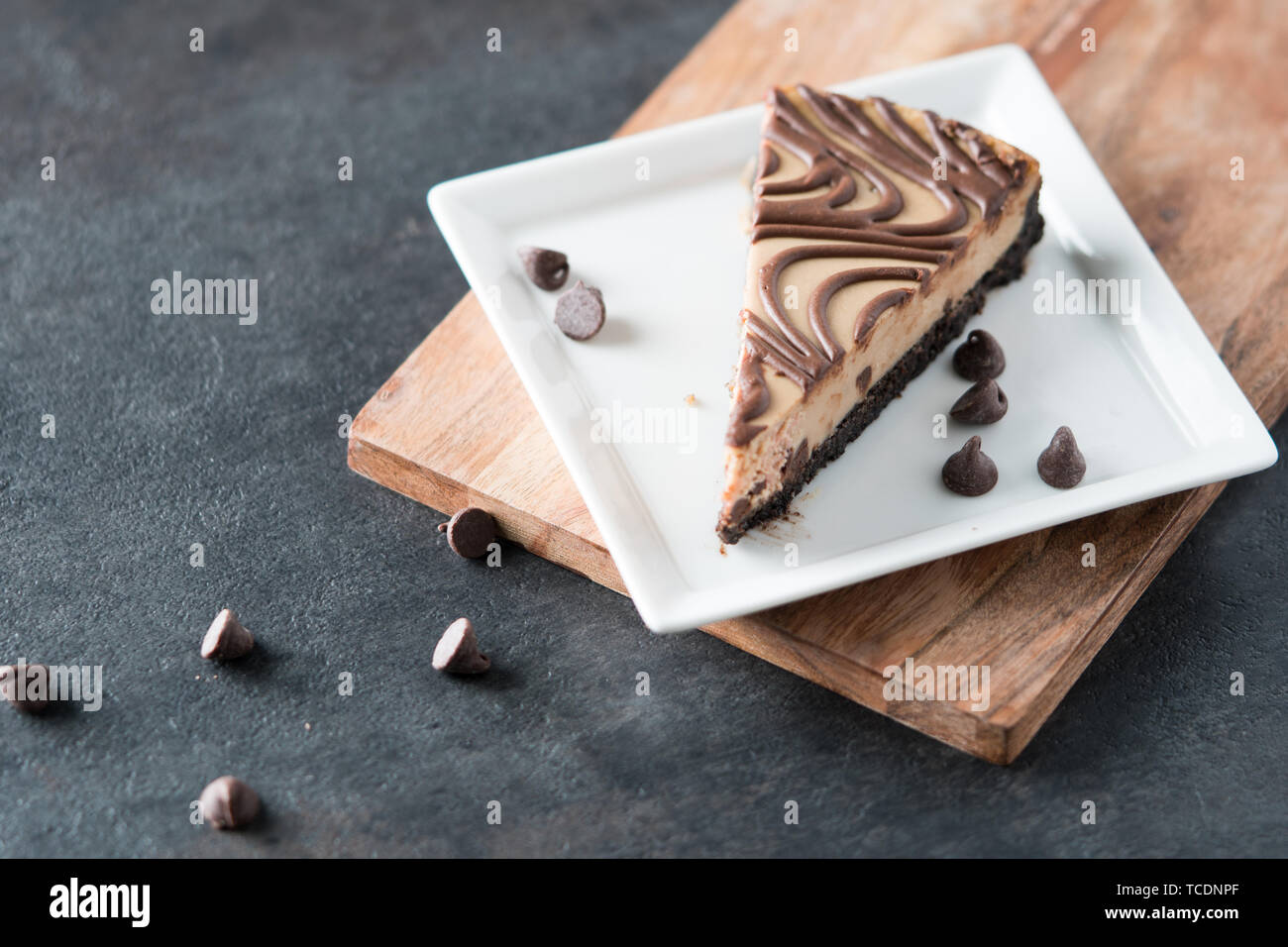Il cioccolato burro di arachidi swirl cheesecake dessert Foto Stock