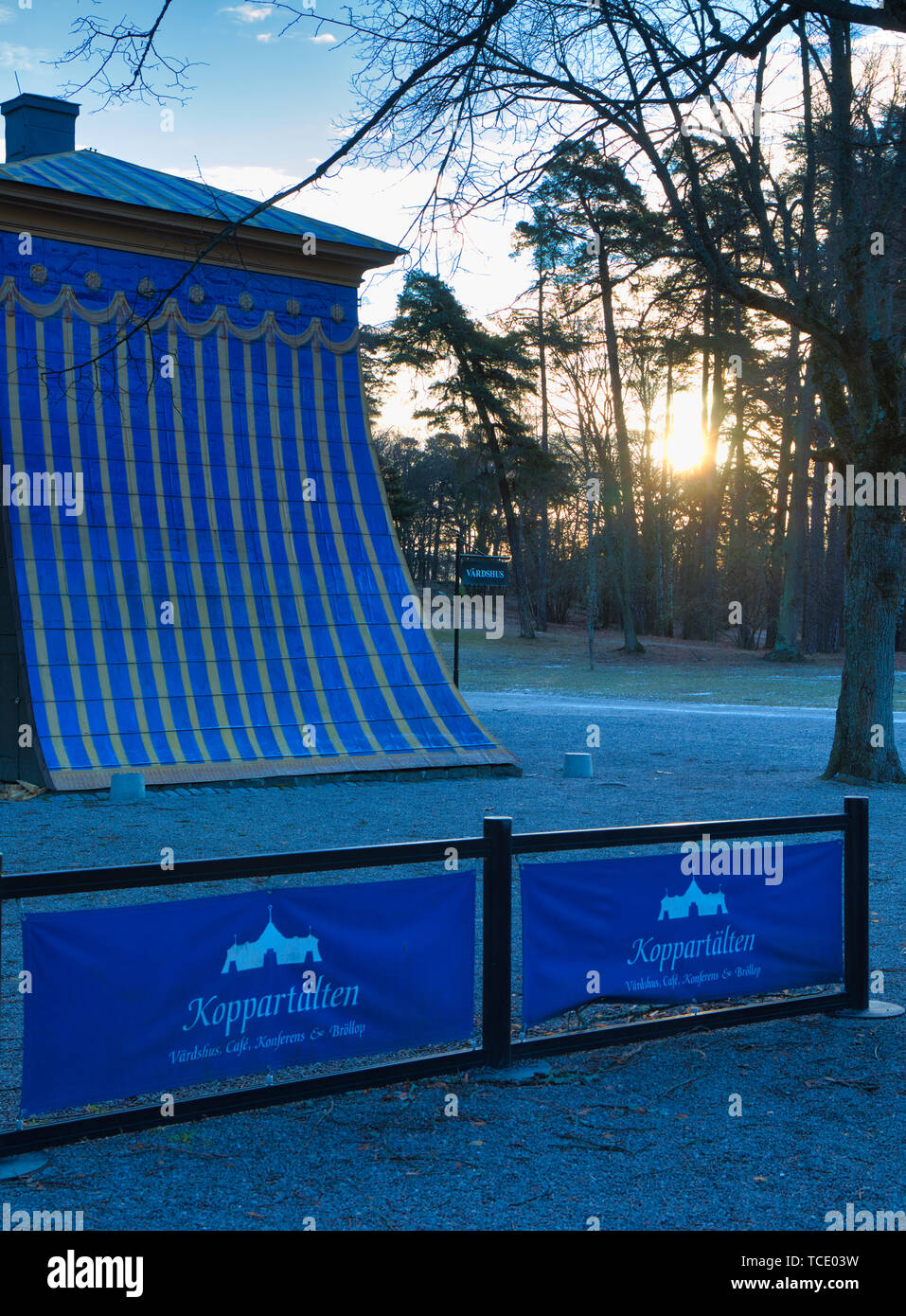 Sultan's rame tende all'alba, Haga Park (Hagaparken), Solna, Stoccolma, Svezia e Scandinavia Foto Stock