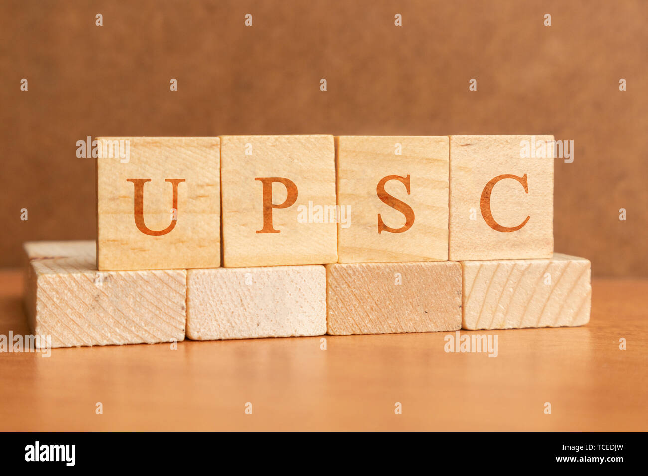 Maski, India 26,Maggio 2019 : UPSC o unione di servizio pubblico la Commissione nel blocco di legno lettere. Foto Stock