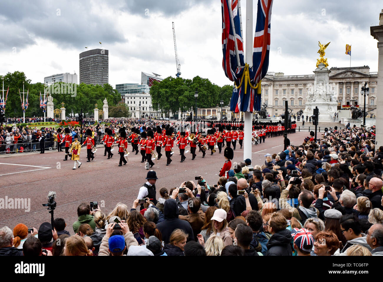 Il centro commerciale di Londra, Regno Unito. 8 Giugno 2019. Trooping la parata di colori per marcare la regina ufficiale di compleanno. Credito: Matteo Chattle/Alamy Live News Foto Stock