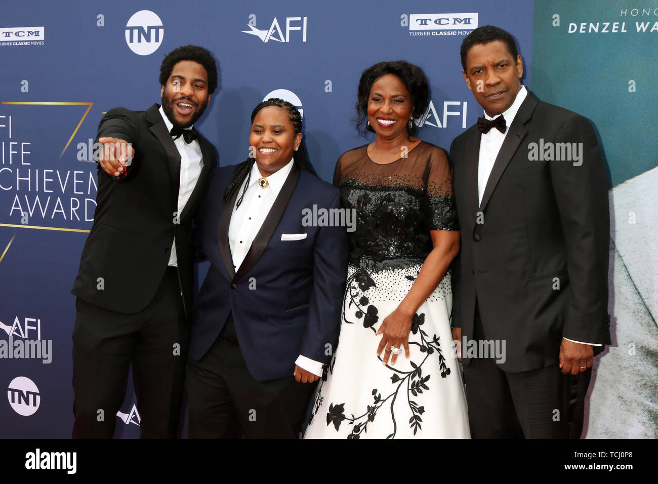 6 giugno 2019 - Los Angeles, CA, Stati Uniti d'America - LOS ANGELES - giu 6: John David Washington, Katia Washington, Pauletta Washington, Denzel Washington ai successi di AFI Denzel Washington presso il Teatro di Dolby il 6 giugno 2019 a Los Angeles, CA (credito Immagine: © Kay Blake/ZUMA filo) Foto Stock