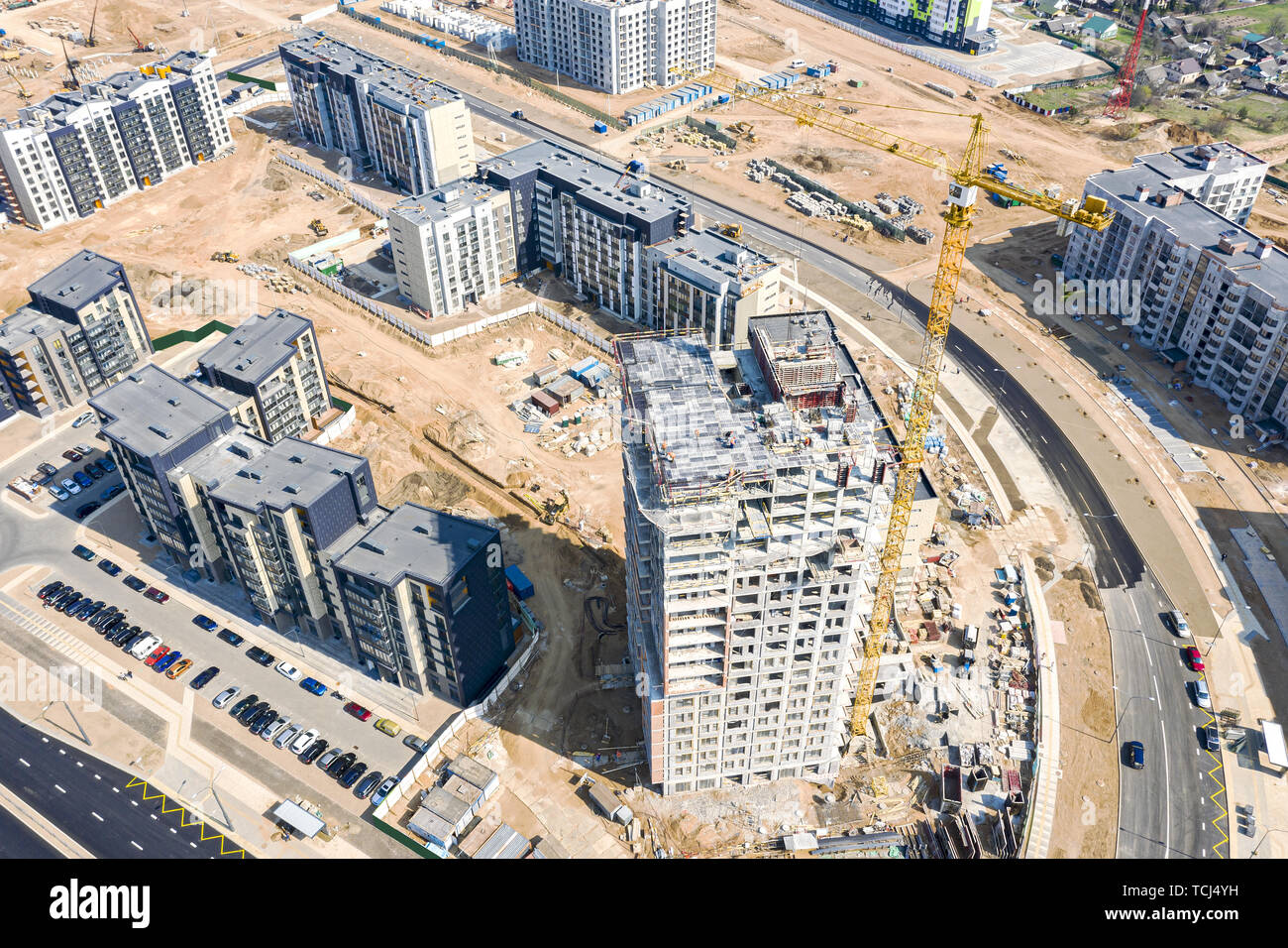 Antenna vista superiore del sito in costruzione. sviluppo del nuovo complesso residenziale. Foto Stock