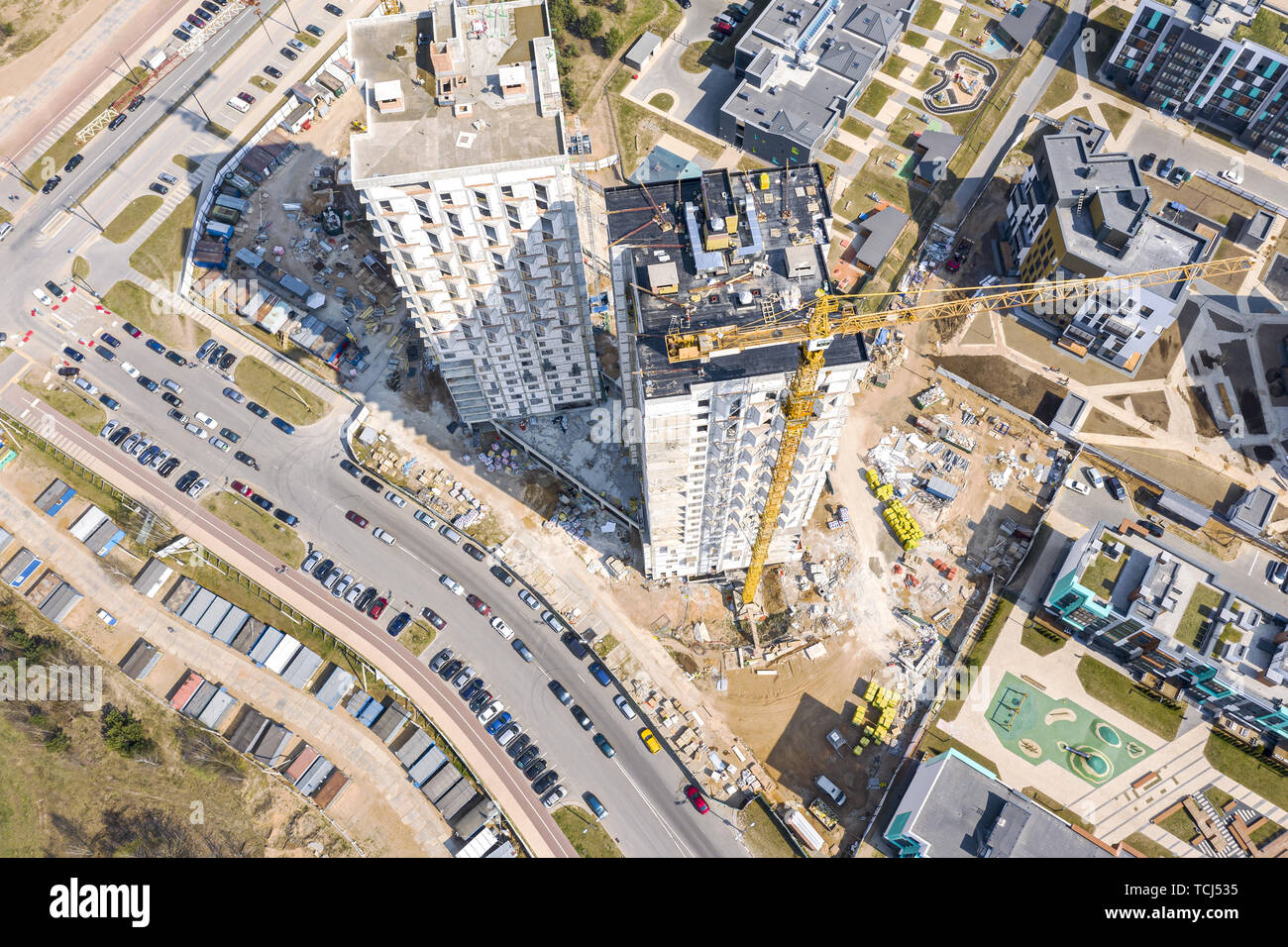 Vista aerea della città sito in costruzione. edifici di appartamenti in costruzione. drone fotografia Foto Stock
