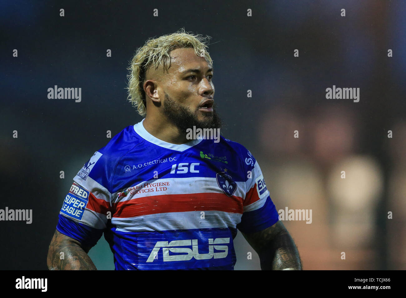 7 giugno 2019 , Mobile Rocket Stadium, Wakefield, Inghilterra; Betfred Super League, rotonda 17, Wakefield Trinity vs Leeds rinoceronti ; Junior Sa'u (35) di Wakefield Trinità durante il gioco Credito: Mark Cosgrove/news immagini Foto Stock
