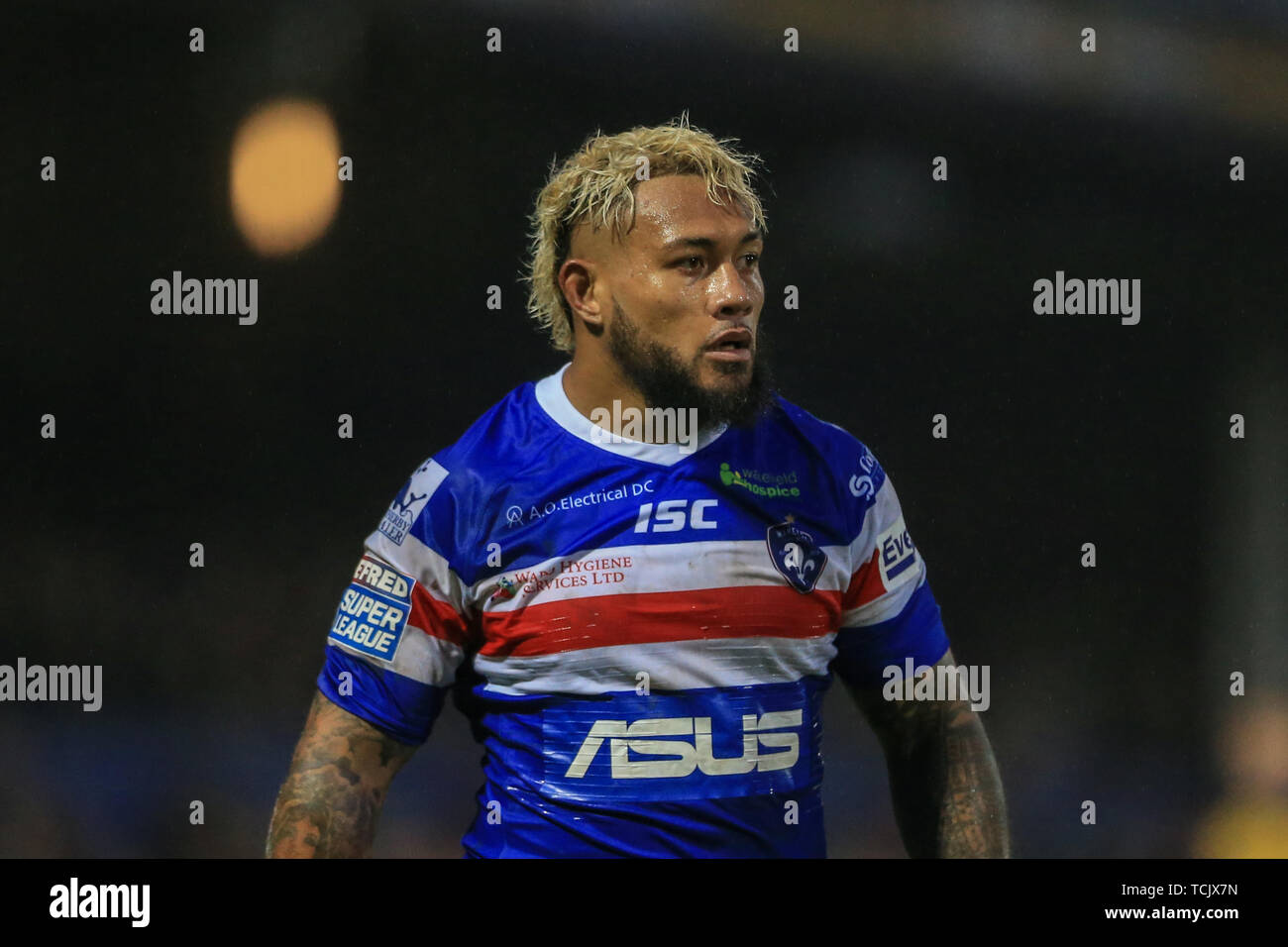 7 giugno 2019 , Mobile Rocket Stadium, Wakefield, Inghilterra; Betfred Super League, rotonda 17, Wakefield Trinity vs Leeds rinoceronti ; Junior Sa'u (35) di Wakefield Trinità durante il gioco Credito: Mark Cosgrove/news immagini Foto Stock