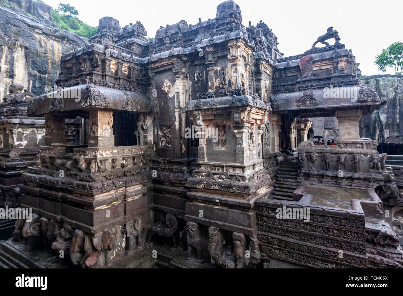 Il tempio Kailāśa: cave 16, Grotte di Ellora, rock-cut-monastero grotta del tempio, Aurangabad distretto di Maharashtra, India. Foto Stock