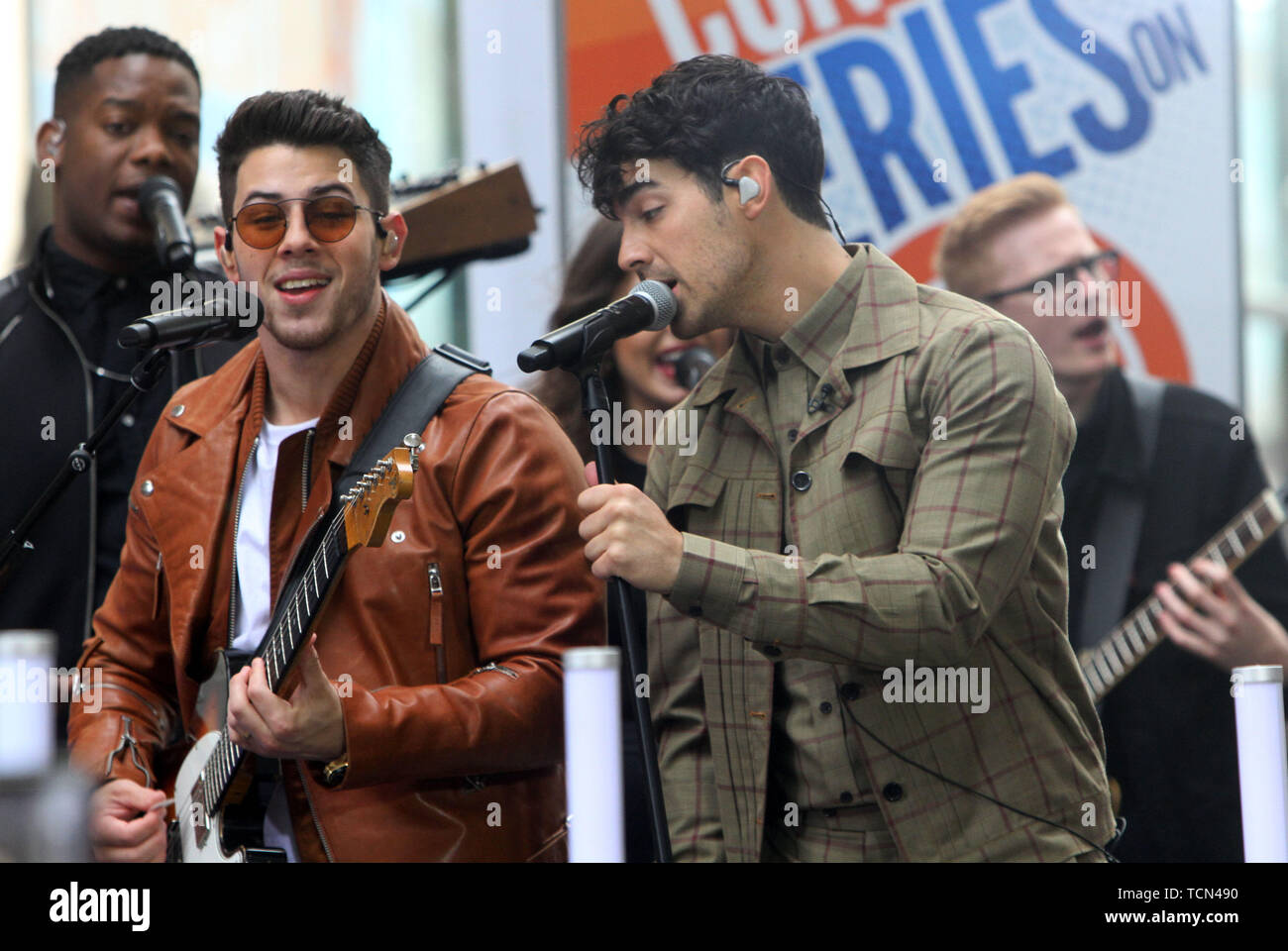 Giugno 07, 2019 Nick Jonas Joe Jonas, di Jonas Brothers a oggi mostrano una serie di concerti per eseguire, parlare di nuovo album inizia la felicità e tour in New York Giugno 07, 2019 Credit:RW/MediaPunch Foto Stock