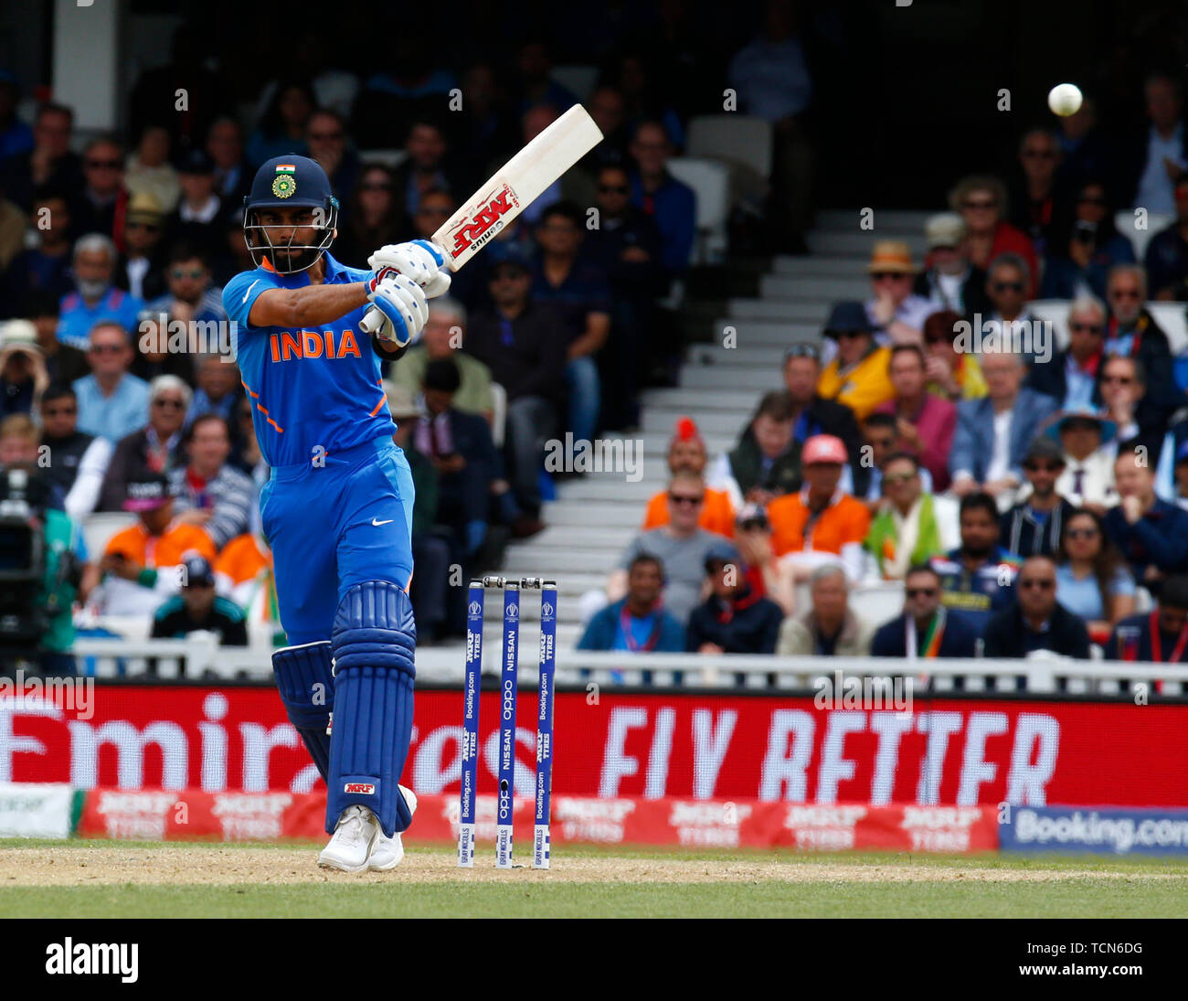 Londra, Regno Unito. 09 Giugno, 2019. Londra, Inghilterra. 09 giugno: Virat Kohli dell India durante la ICC Cricket World Cup fra India e Australia al ovale Stadium il 09 giugno 2019 a Londra, Inghilterra. Credit: Azione Foto Sport/Alamy Live News Foto Stock