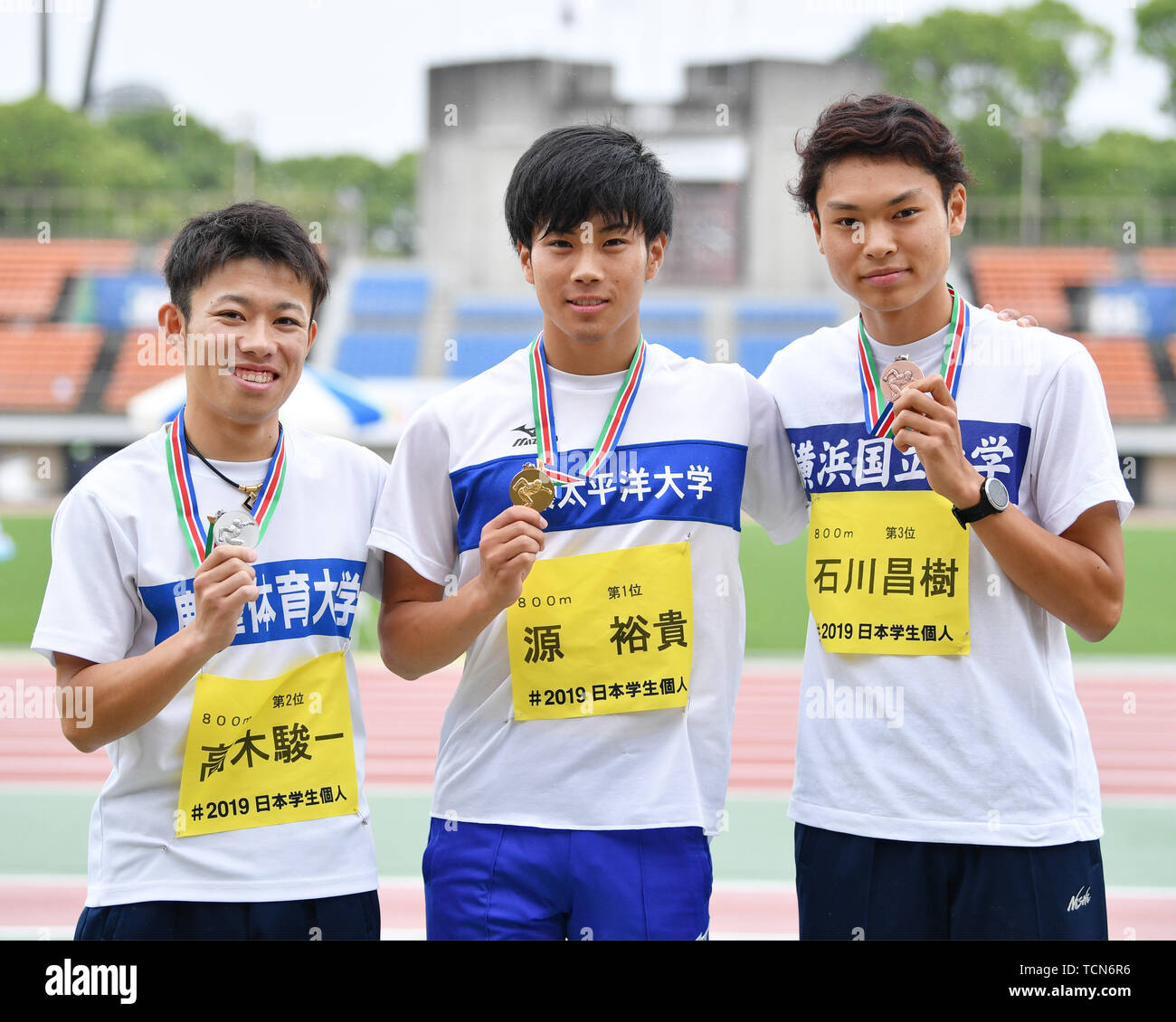 Shonan BMW Stadium Hiratsuka, Kanagawa, Giappone. Il 9 giugno, 2019. Shonan BMW Stadium Hiratsuka, Kanagawa, Giappone. Il 9 giugno, 2019. (L-R) €/Shunichi Takagi, Hiroki Minamoto, Masaki Ishikawa, 9 giugno 2019 - Atletica leggera : 2019 Giappone Università Campionato di atletica, Uomini 800m cerimonia di premiazione a Shonan BMW Stadium Hiratsuka, Kanagawa, Giappone. Credito: MATSUO.K AFLO/sport/Alamy Live News Foto Stock