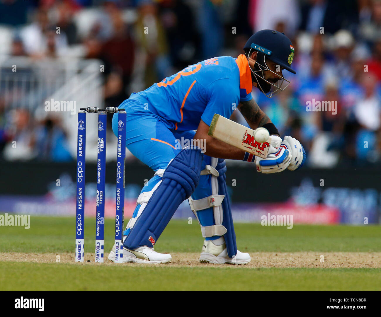 Londra, Regno Unito. 09 Giugno, 2019. Londra, Inghilterra. 09 giugno: Virat Kohli dell India durante la ICC Cricket World Cup fra India e Australia al ovale Stadium il 09 giugno 2019 a Londra, Inghilterra. Credit: Azione Foto Sport/Alamy Live News Foto Stock