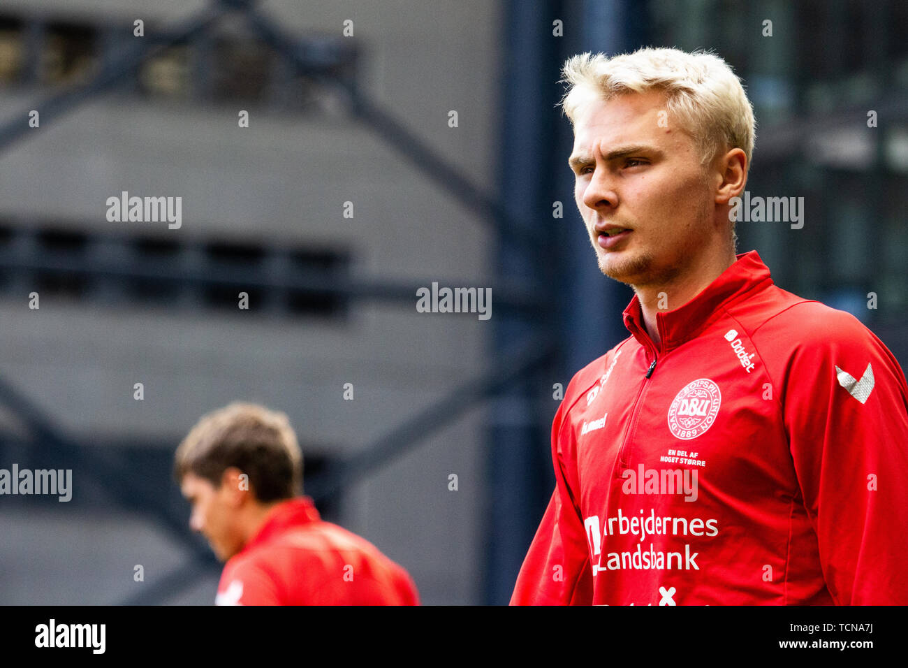 Copenhagen, Danimarca. 09 Giugno, 2019. Danimarca Copenhagen - Giugno 9, 2019. Victor Nelsson del Danish National football team visto durante un aperto prima della formazione di EURO 2020 match di qualificazione contro la Georgia in Telia Parken. (Photo credit: Gonzales foto/Alamy Live News Foto Stock