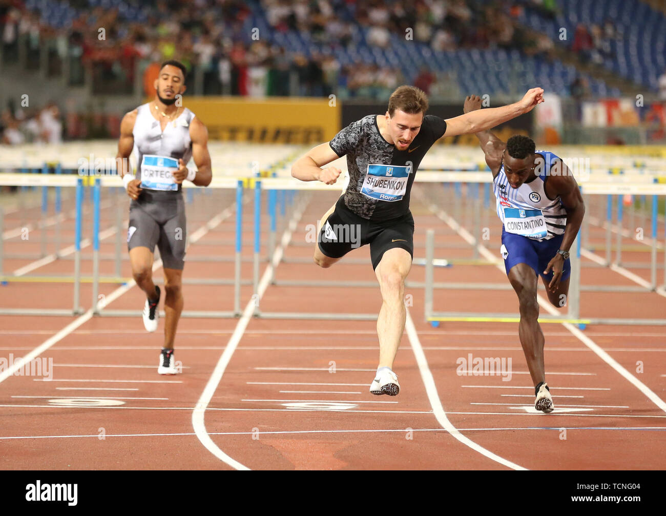 Roma, Italia - Jun 06: Sergey Shubenkov compete in Uomini 110m ostacoli evento durante la IAAF Diamond League 2019 Golden Gala Pietro Mennea a Roma Foto Stock