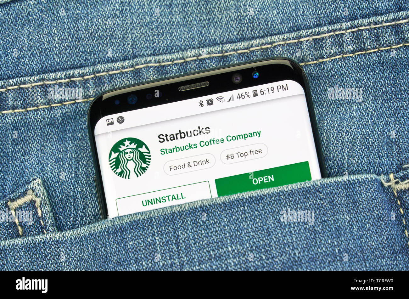 MONTREAL, Canada - 23 dicembre 2018: Starbucks android app e logo sul Samsung s8 schermo. Starbucks Corporation è un american coffee company e COF Foto Stock