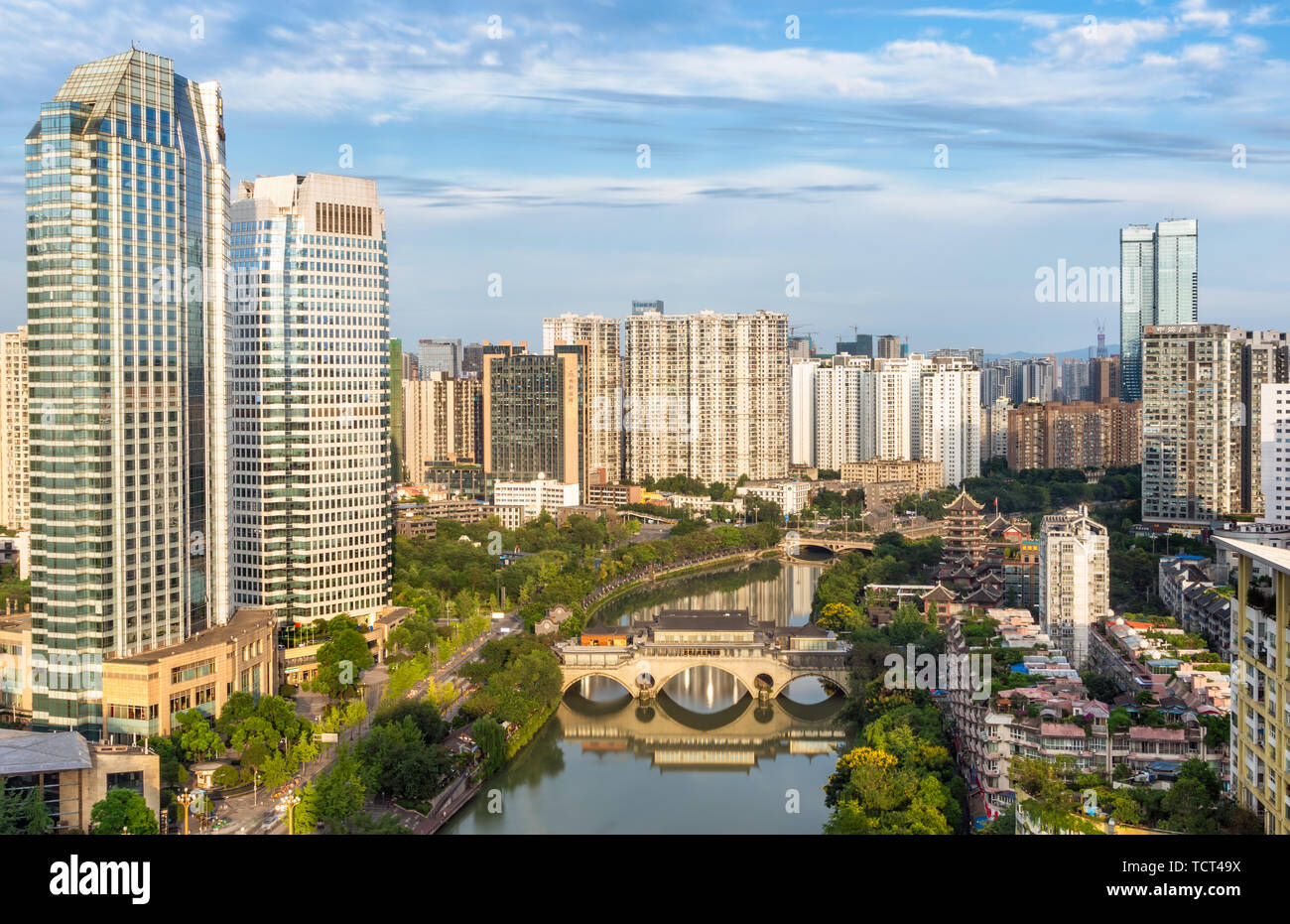 Scenario architettonico di Anshun ponte coperto a Chengdu Foto Stock